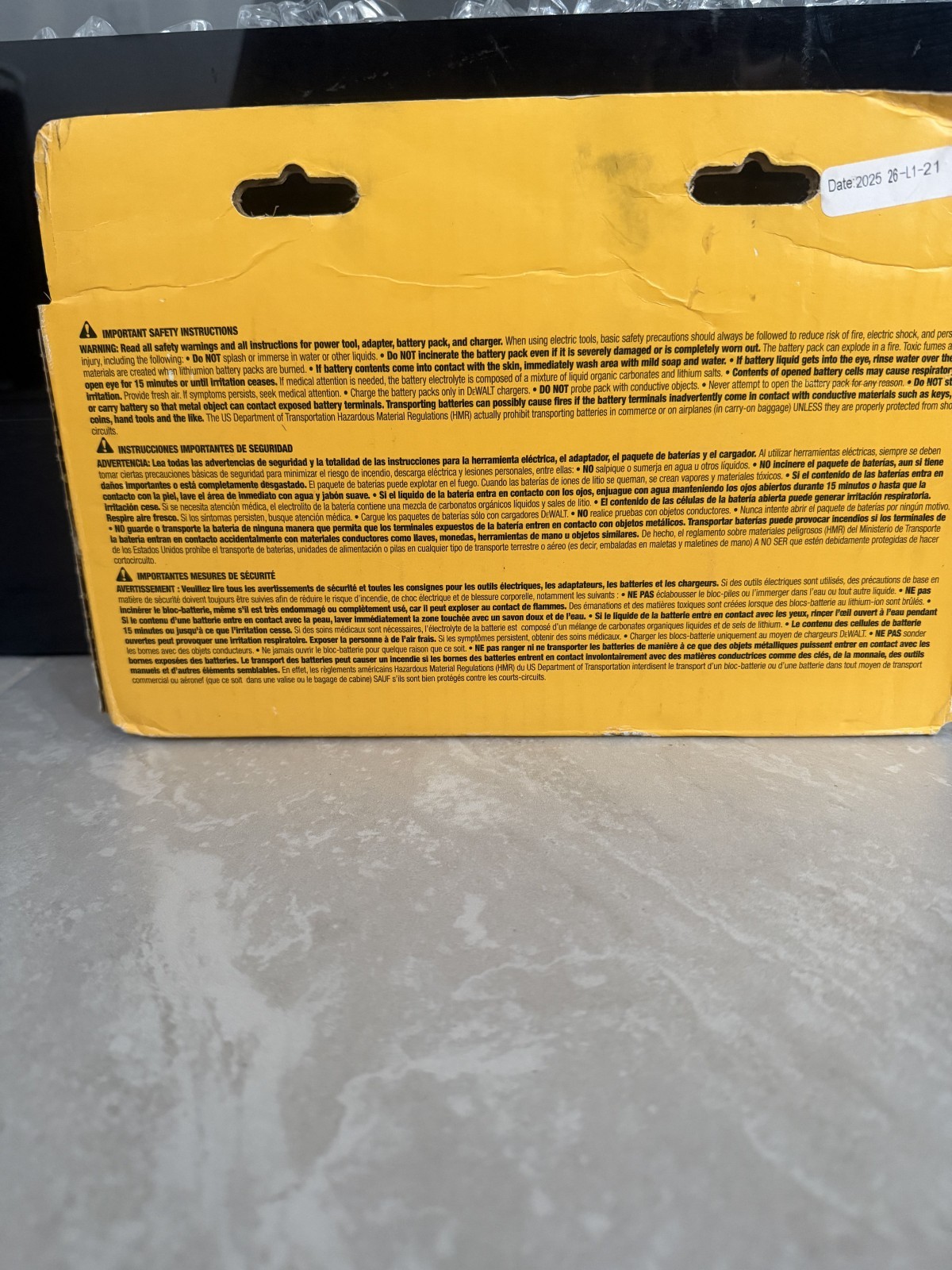 DEWALT DCB205-2CK 20V MAX Battery Starter Kit