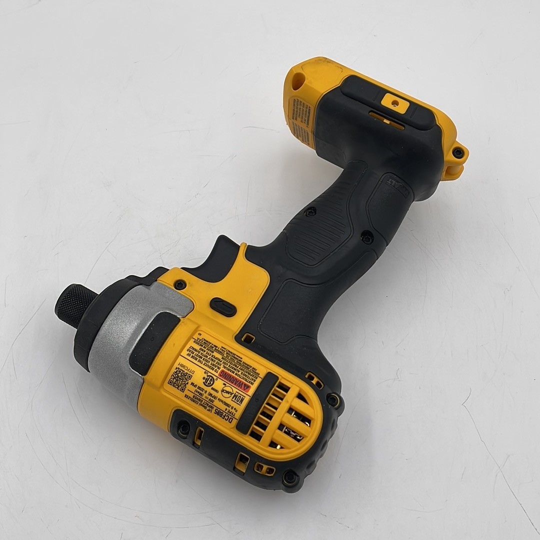 DeWalt DCF885 20V 1/4′ Li-Ion Cordless Impact Driver – TOOL ONLY