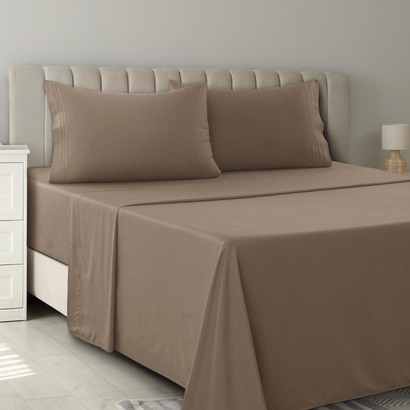 4 Piece Premium Bed Sheet Set Hotel Luxury Ultra Soft Deep Pocket Sheets Set