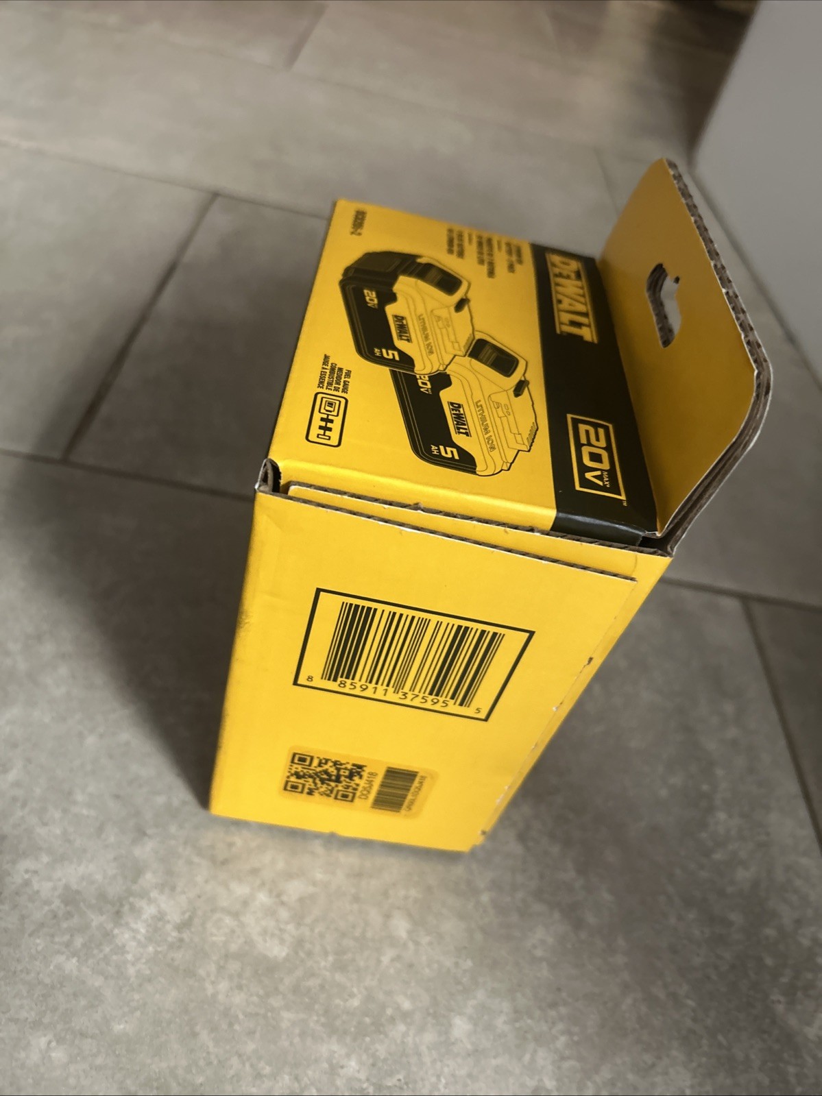 DEWALT DCB205-2 20V 5Ah Battery – Pack of 2