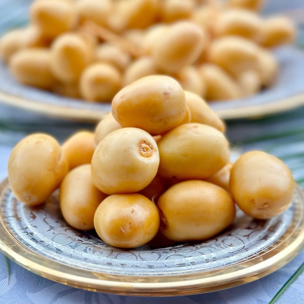 7 LBS FRESH YELLOW BARHI DATES