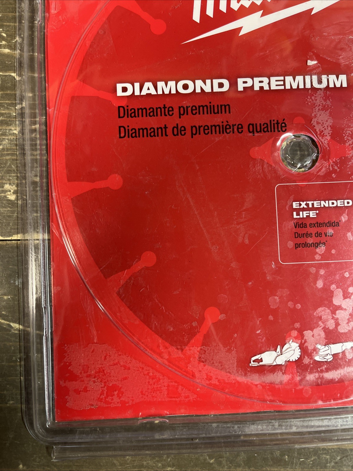 Milwaukee 9 in. Segmented Diamond Blade (49-93-7025)