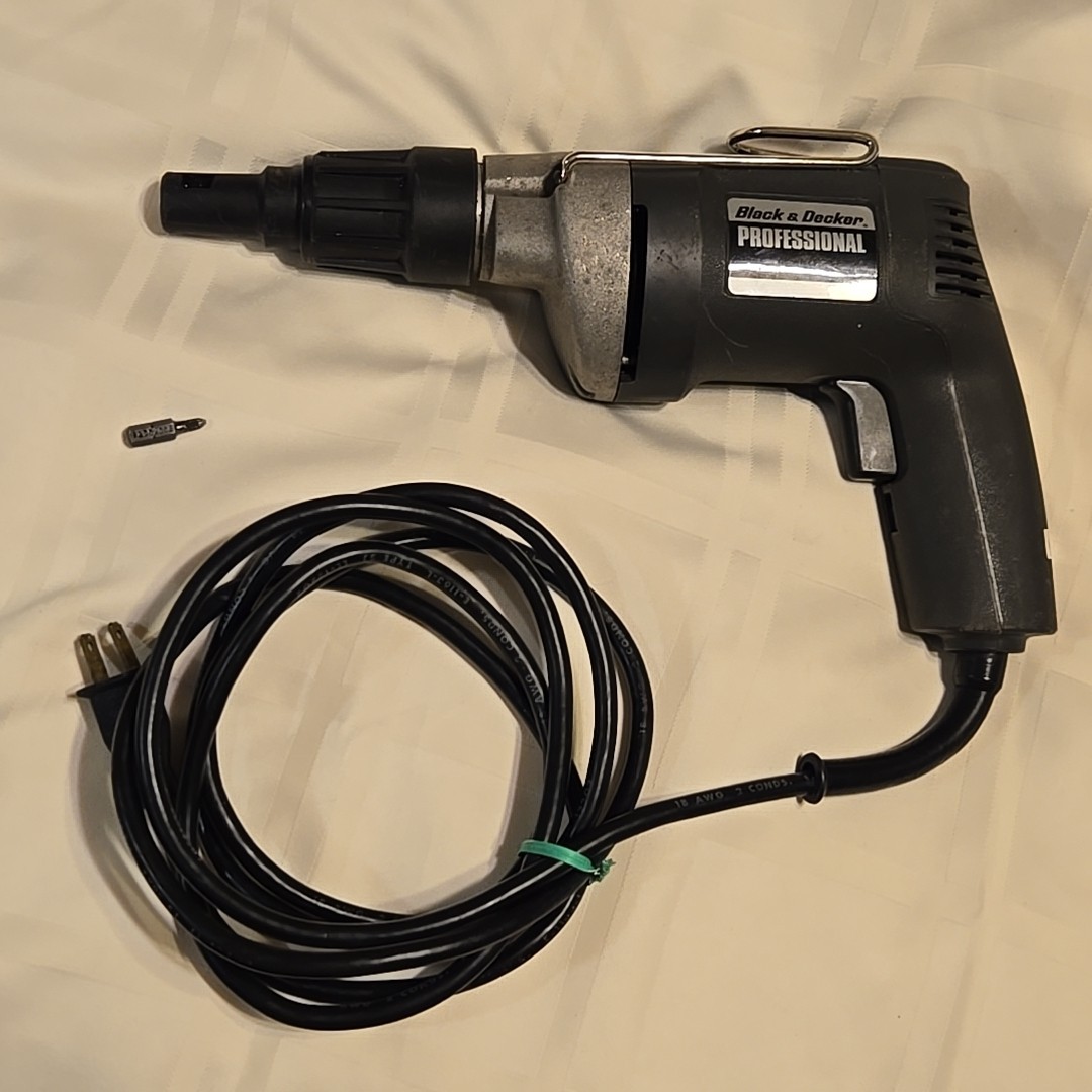 Black & Decker 2037 100 Professional Heavy Duty VSR Drywall Screw Gun 0-4000 RPM