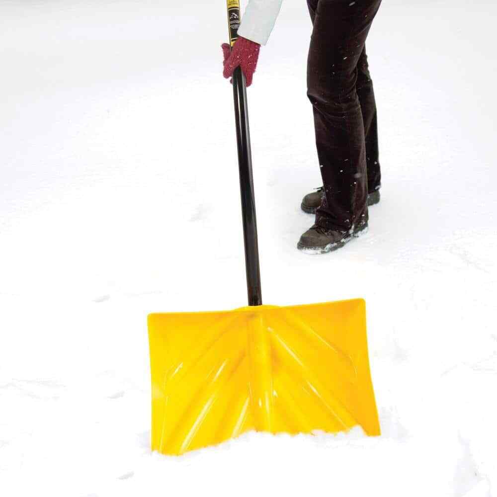 18 In. Ergonomic Mountain Mover Snow Shovel