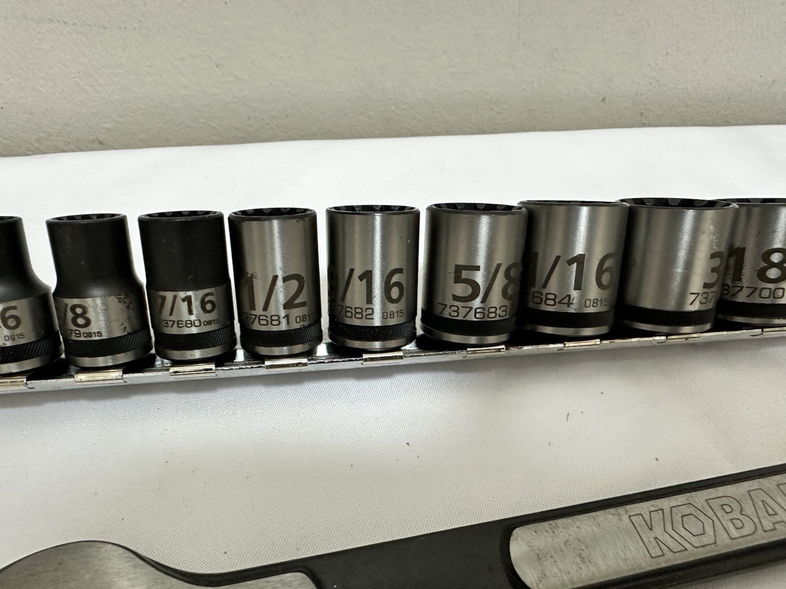 Kobalt Combination Metric Wrench Set of 8 & 18 PIECE SOCKET SET METRIC & SAE