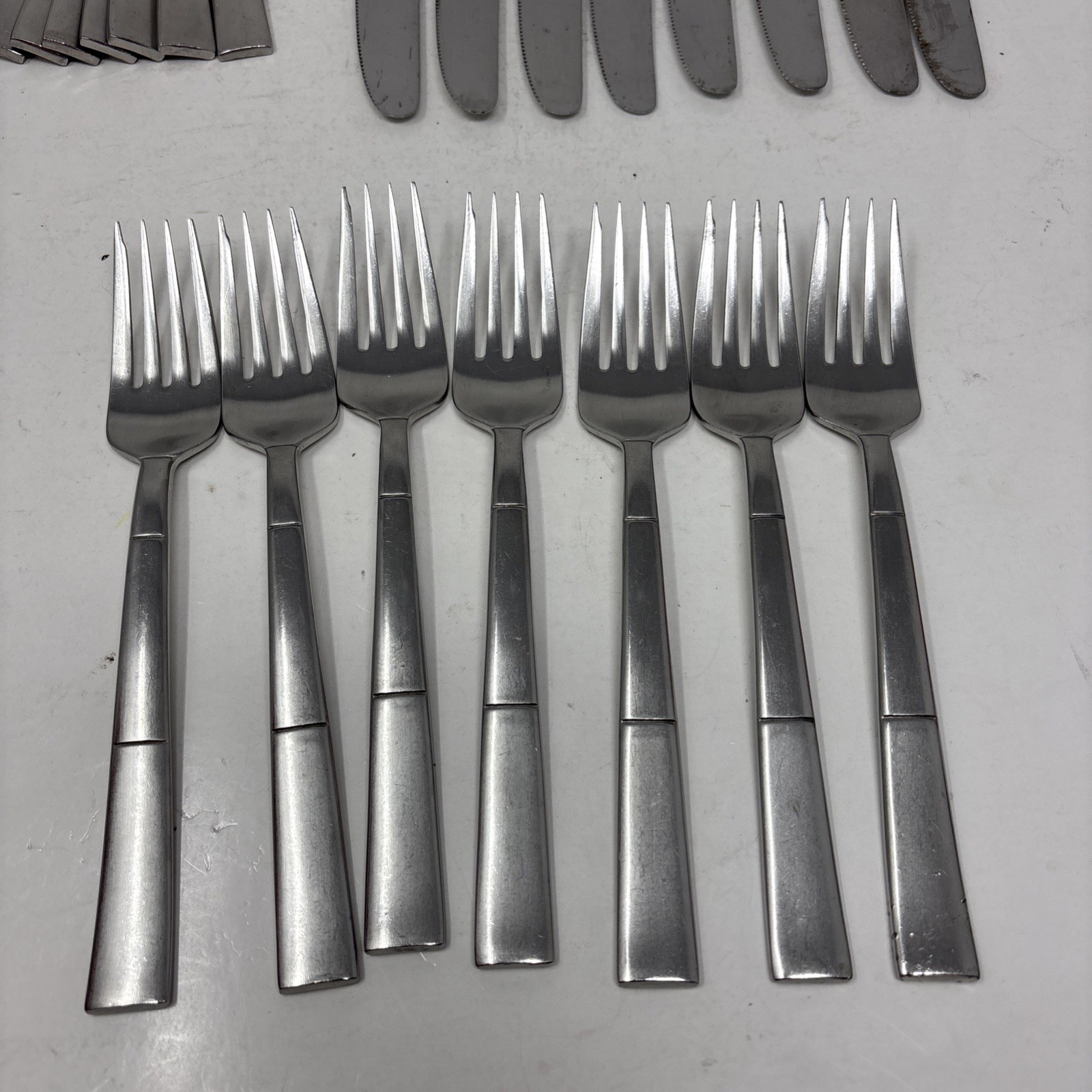 ONEIDA Echo Vietnam – 32 Pieces