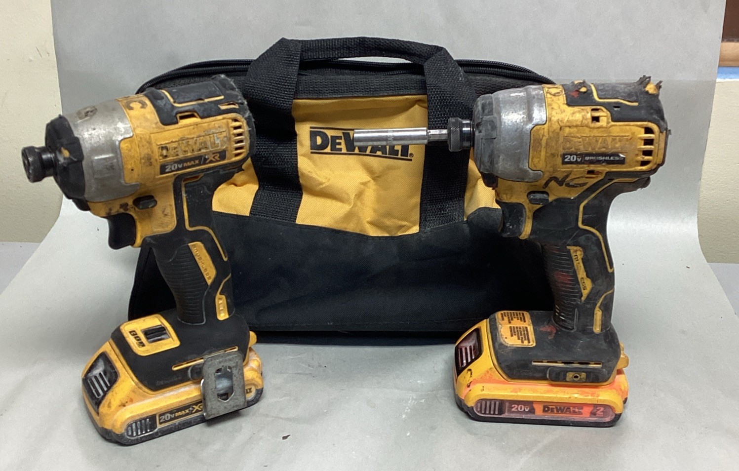 DeWalt DCF887 & DCF809 20V 1/4” Cordless Impact Driver W/Battery & Bag