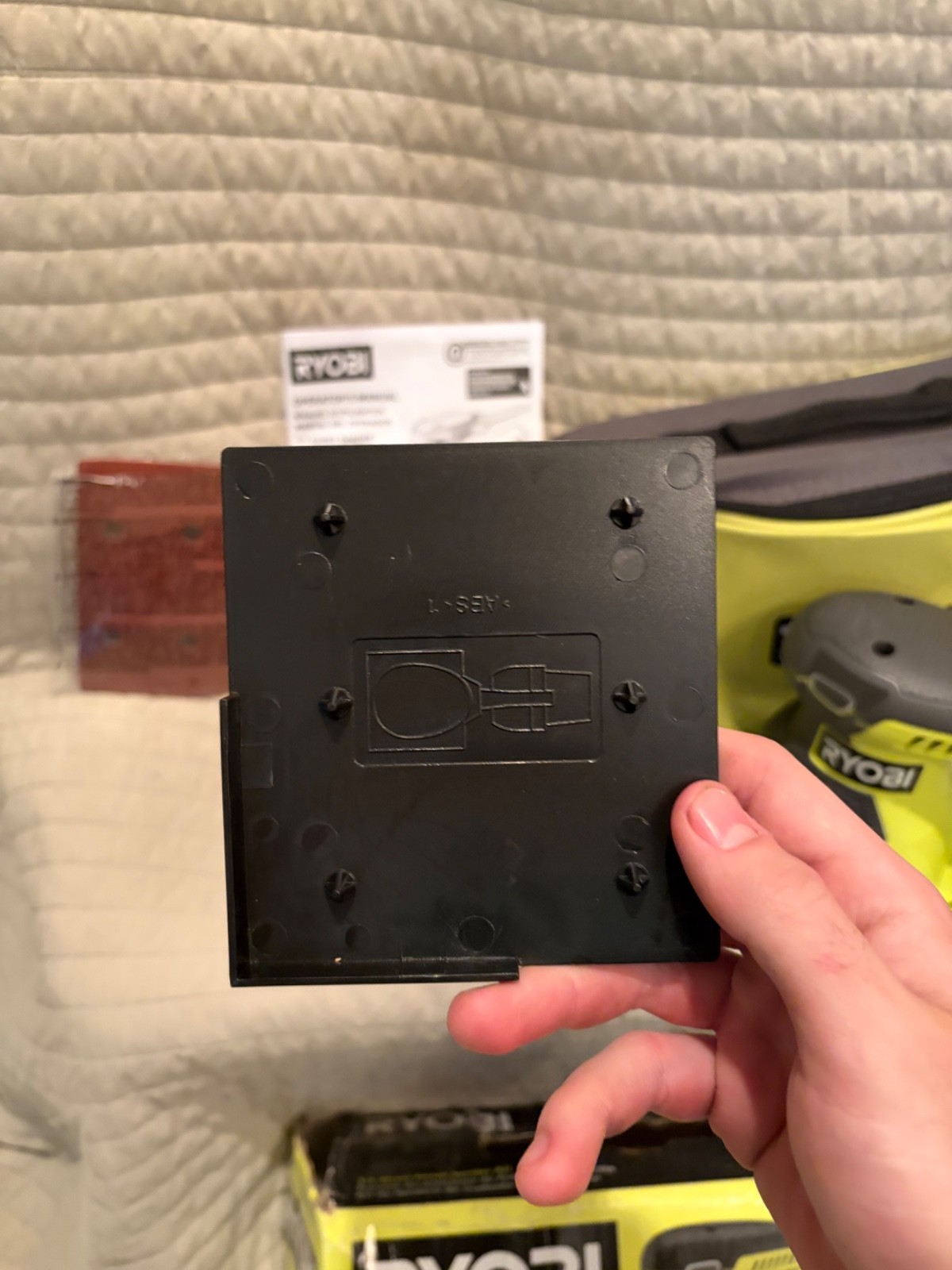 Ryobi (S652DGK) 2 Amp Corded 1/4 Sheet Sander