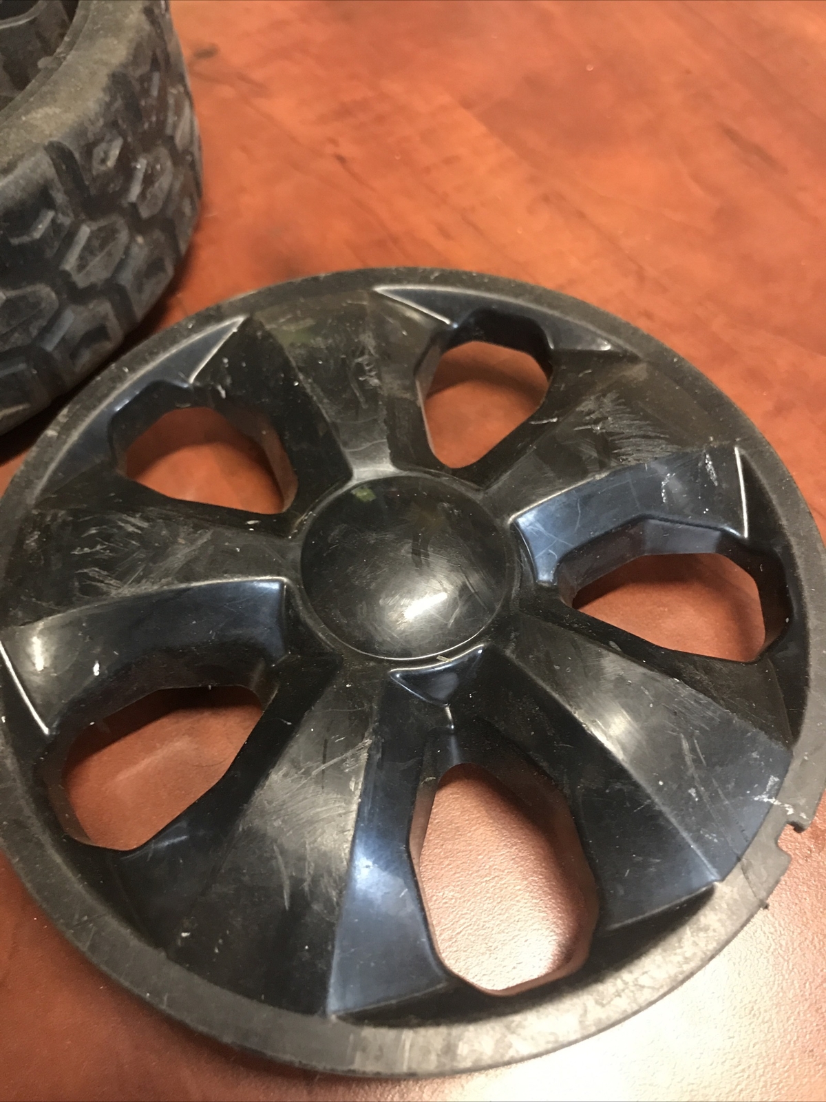 Used OEM Parts Front Wheel Assembly For Black&Decker MM2000 Lawnmower