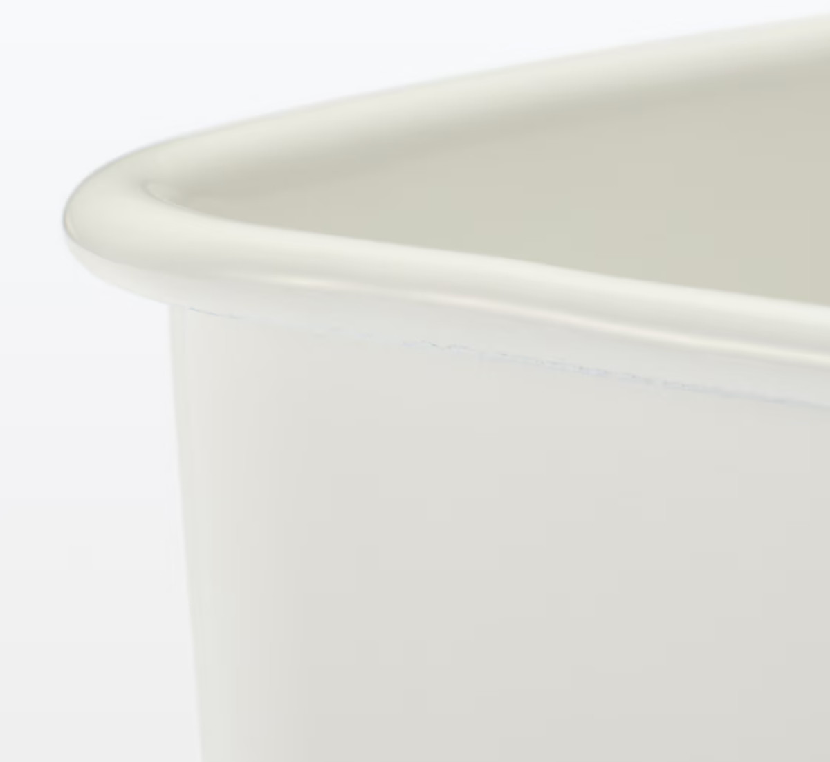 MUJI Enamel Storage Container with Valve Lid medium 630ml (11.5 x 19 x5cm)