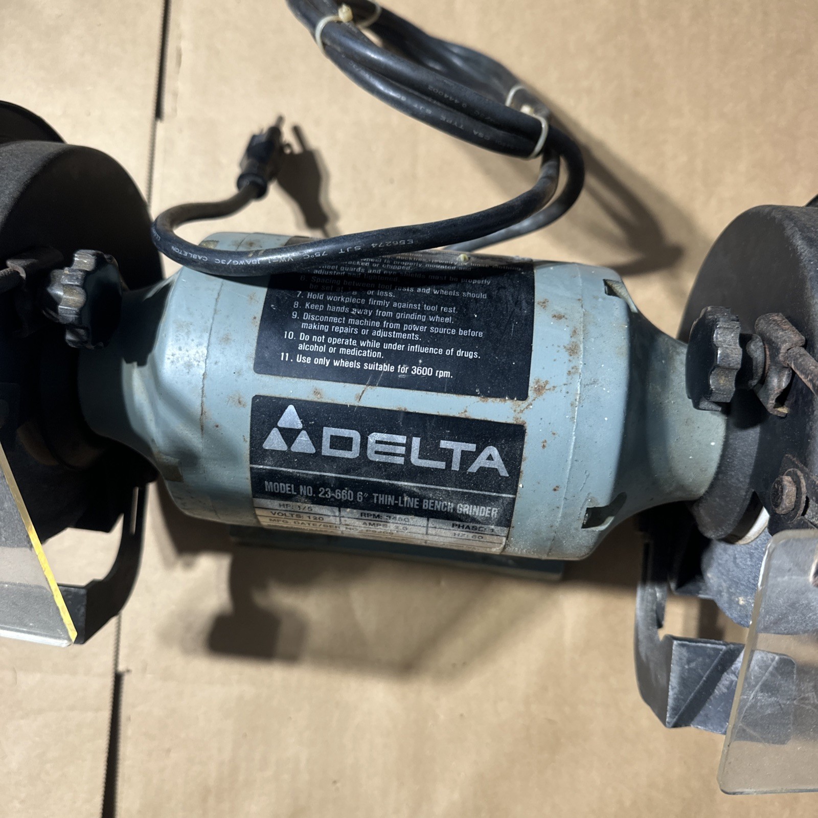 Delta Bench Grinder Model 23-660-6″ Thin Line 1/5 HP 3450 RPM – Works Great