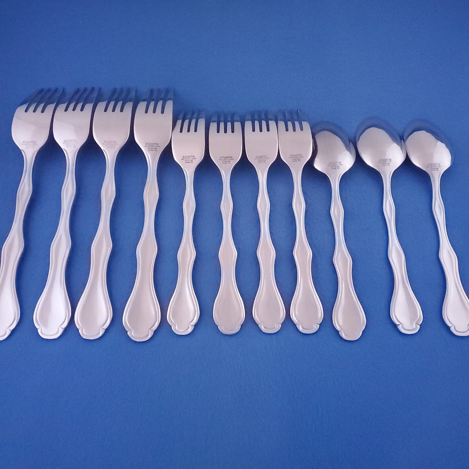 Hampton Unknown Pattern (4) Dinner Forks, (4) Salad Forks & (3) Soup Spoons