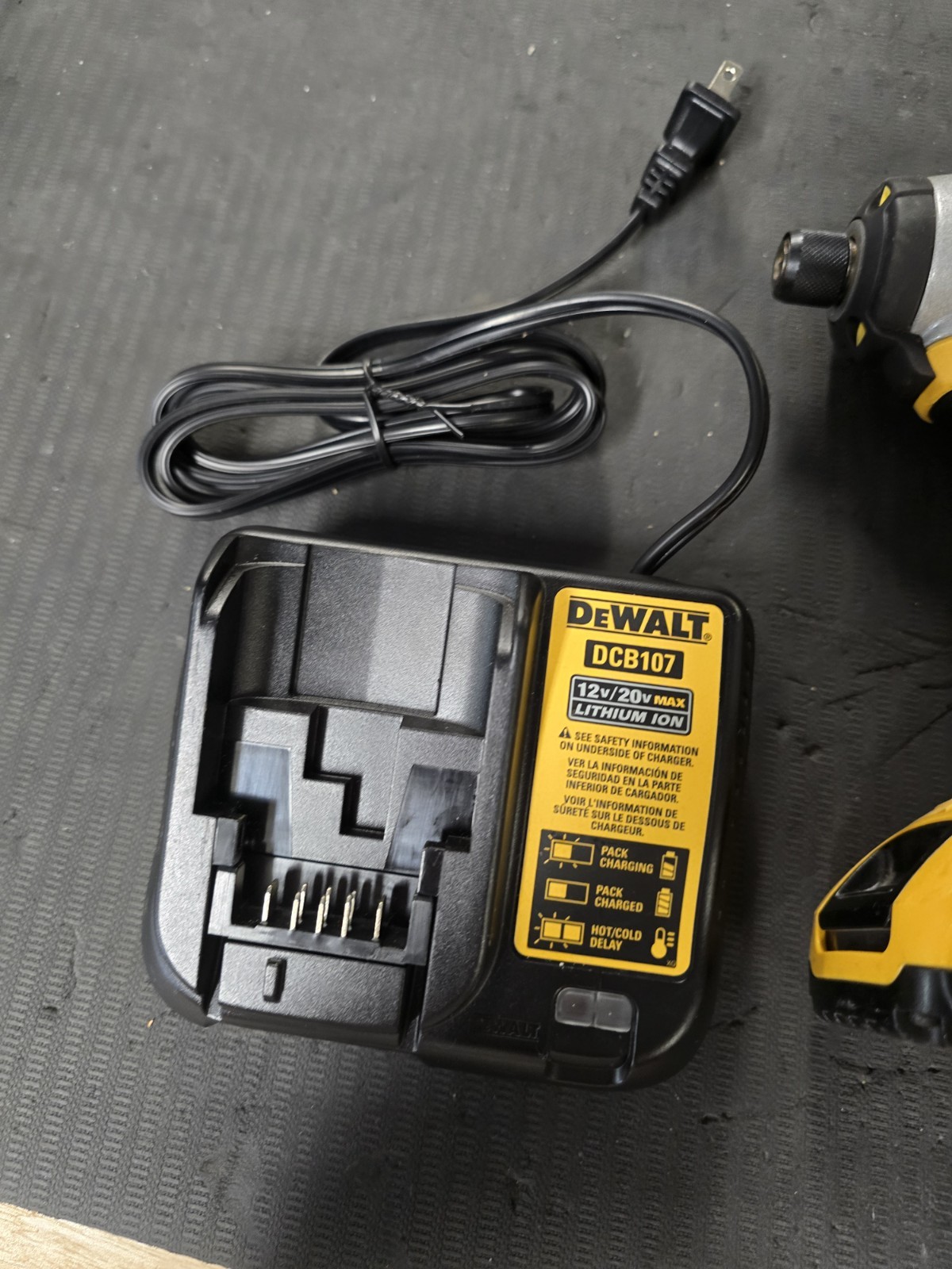 Dewalt DCF885 20V Cordless 1/4″ Impact Driver 20 Volt MAX Lithium Ion W Battery