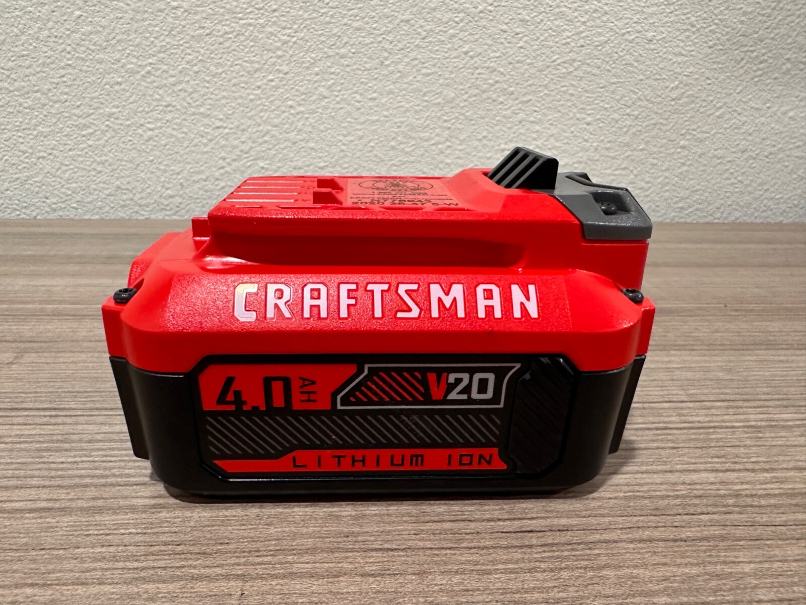NEW Craftsman V20 20 Volt Max 4.0AH Lithium-Ion Battery CMCB204