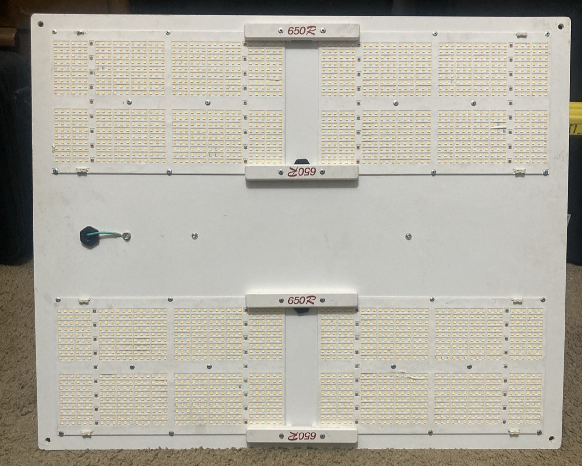 HLG 650R LED Grow Light Read Description!