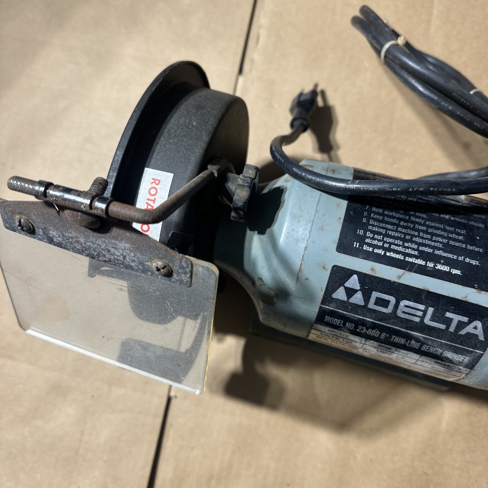 Delta Bench Grinder Model 23-660-6″ Thin Line 1/5 HP 3450 RPM – Works Great