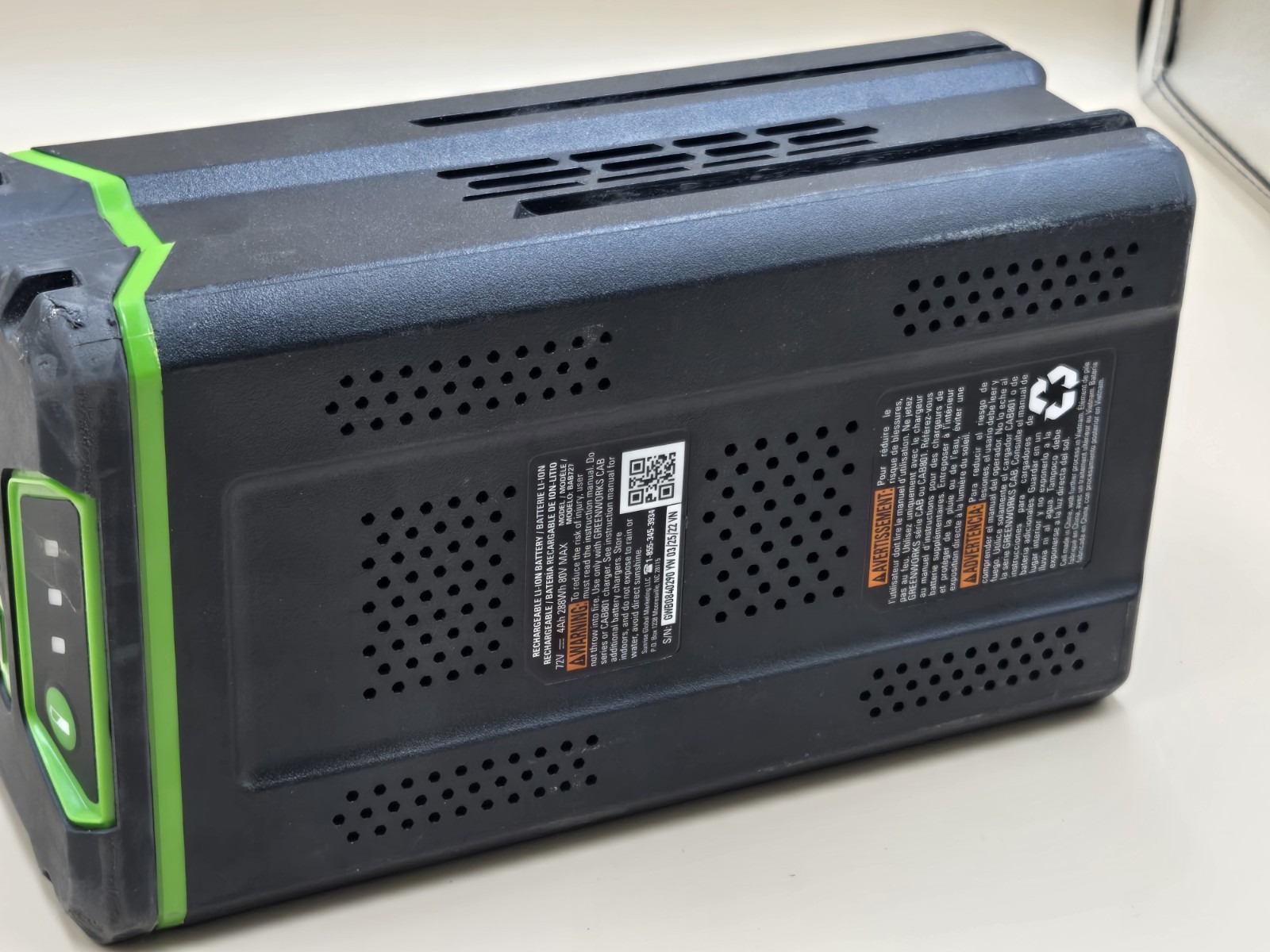 Parts Repair .GreenWorks Pro BAB727 80V Lithium-Ion Battery 4Ah – 80v. As Is.