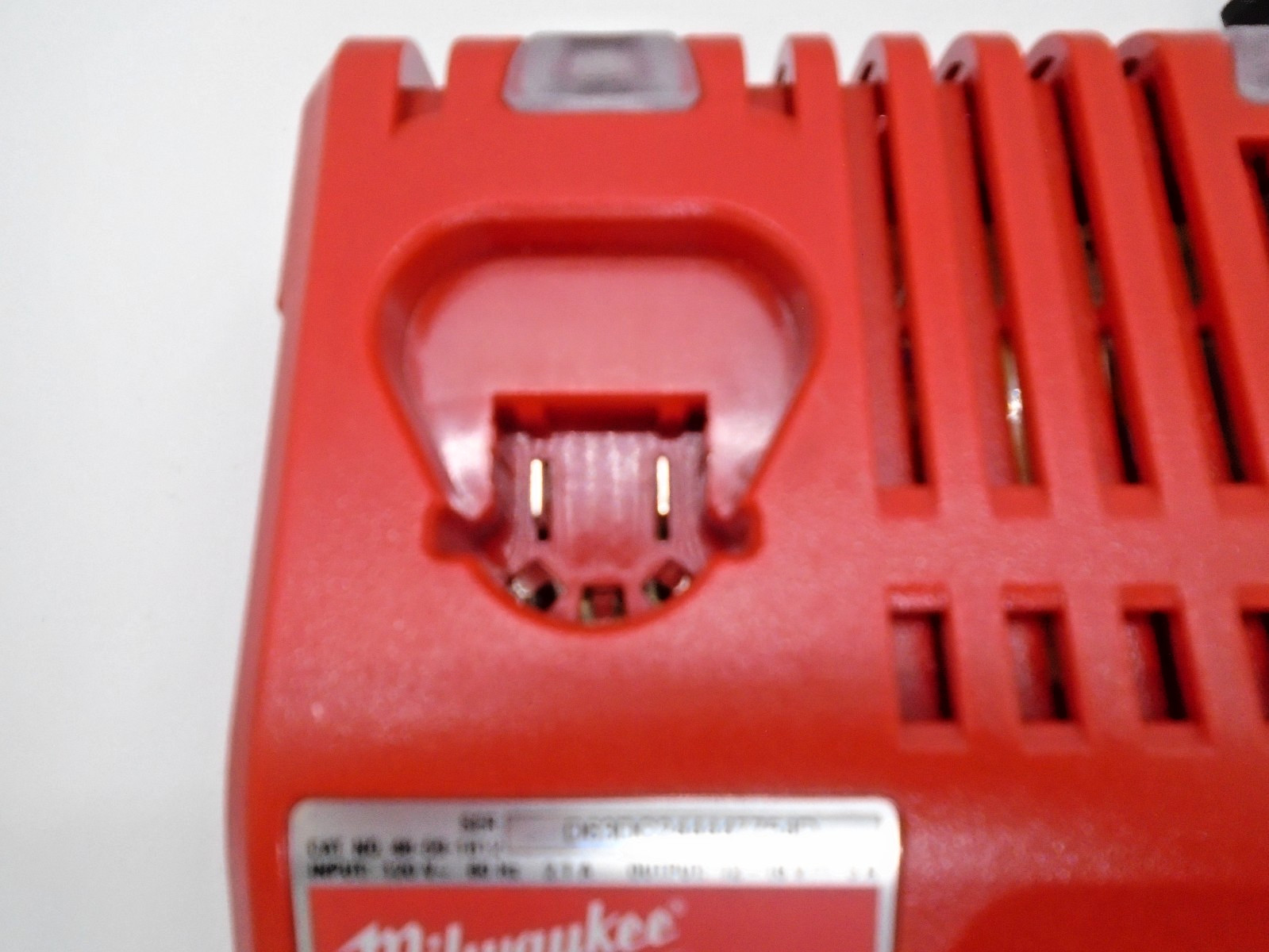 New No Box Milwaukee M12/M18 12V 18V Battery Charger 48-59-1812 Brand
