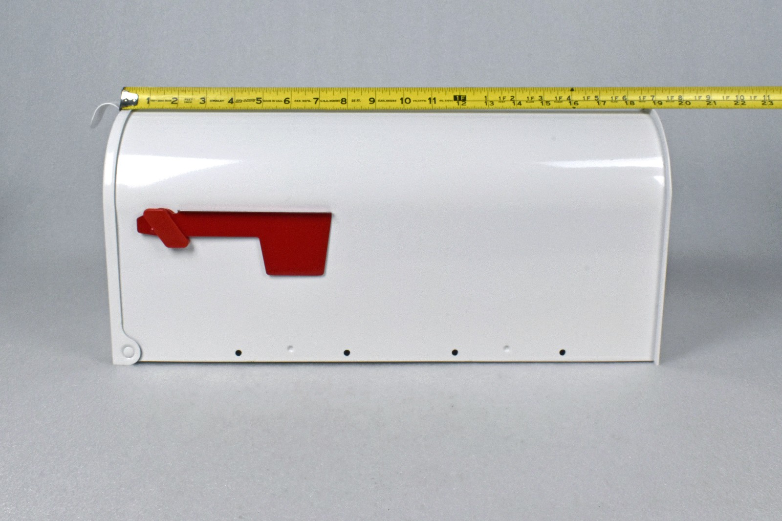 NEW OPEN BOX Gibraltar White Metal Mailbox Model E1100W00 Made in USA