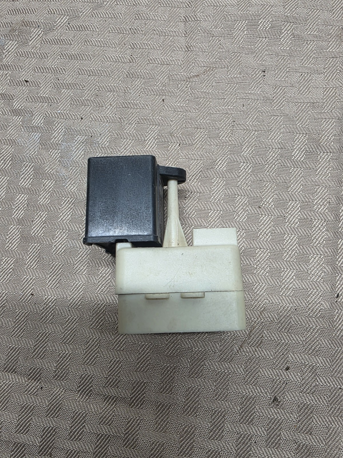 GE Refrigerator Start Relay w/ Capacitor P# 197D6189P008