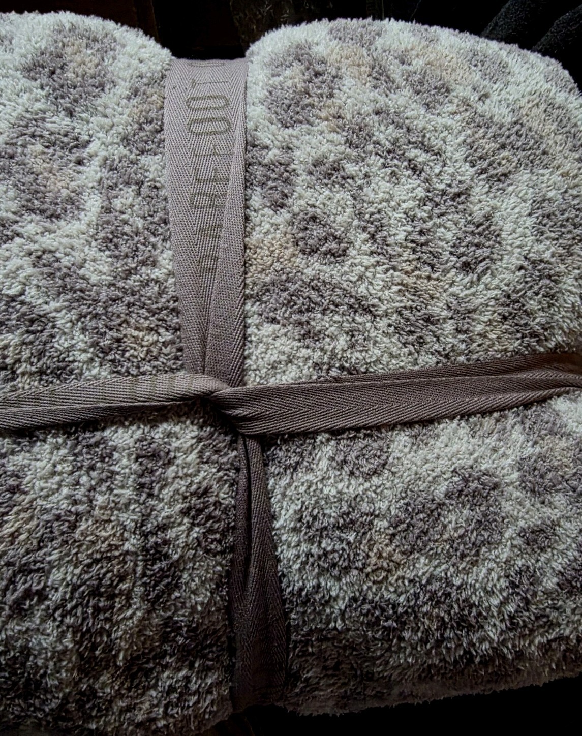 Barefoot Dreams CC Micro Leopard Sandstone Throw 45×60 NWT MSRP $168 ONLY $65