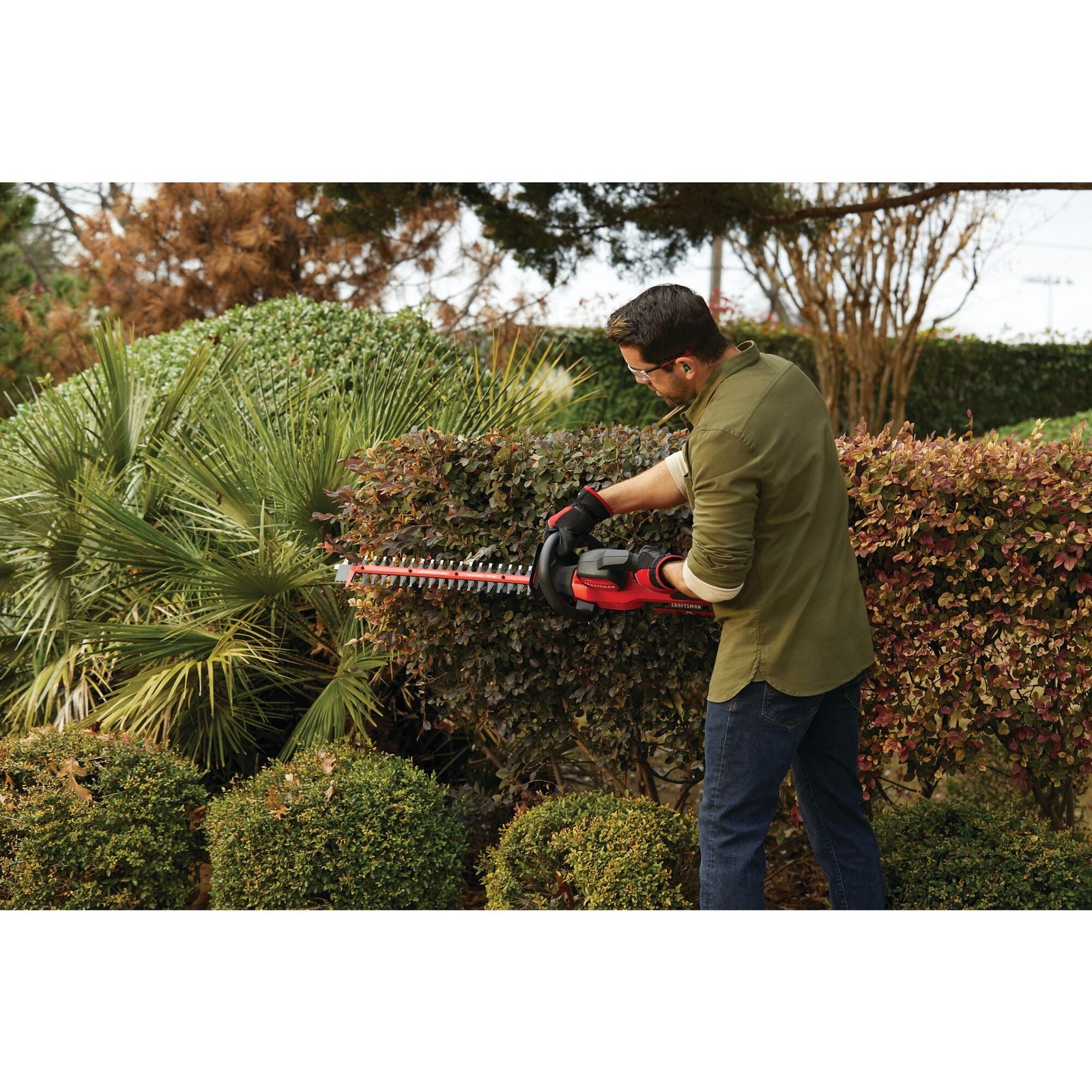 CRAFTSMAN V60 Cordless 24-In. Hedge Trimmer Kit (2.5Ah) – CMCHTS860E1