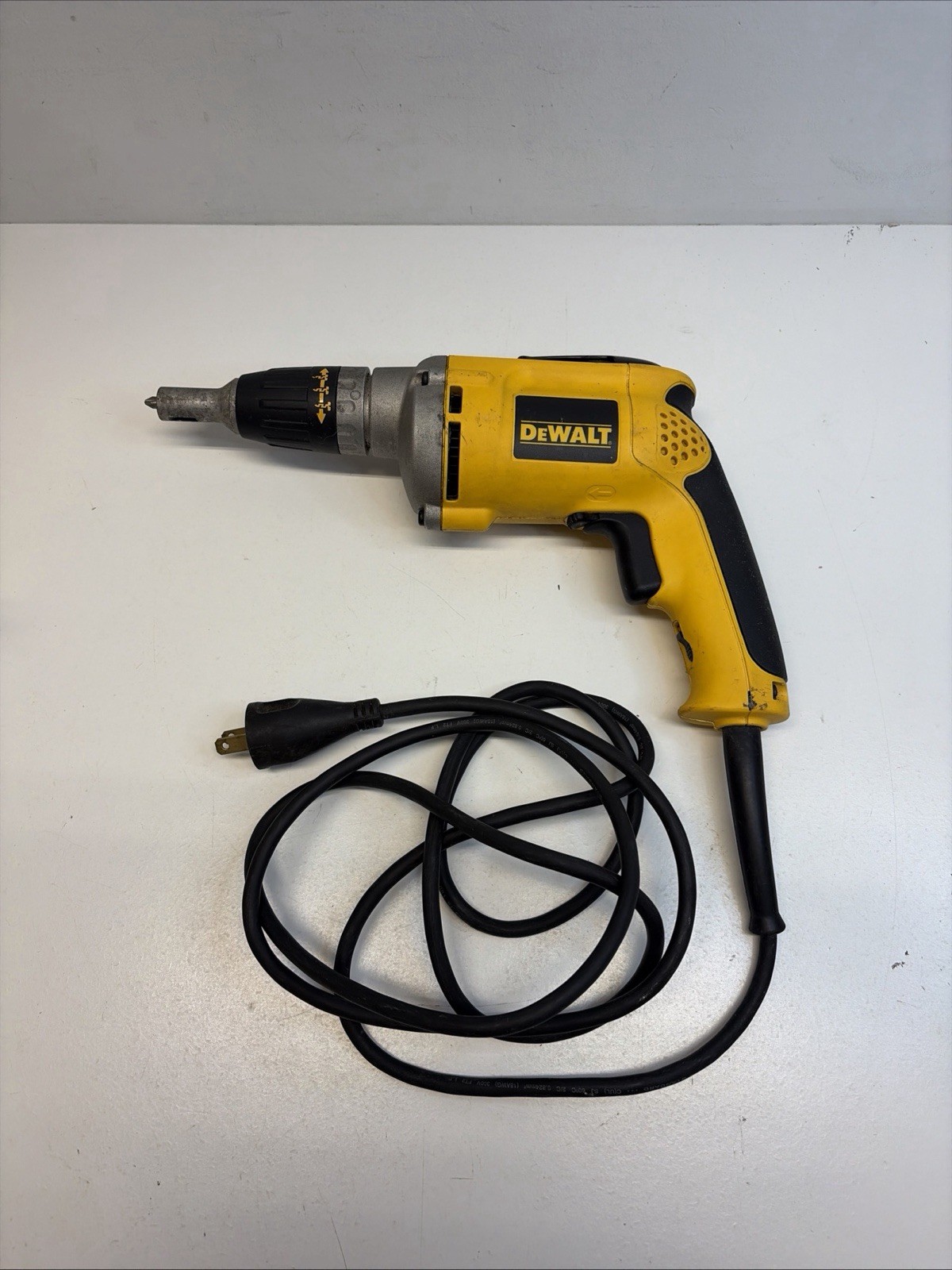 DEWALT DW272 4000RPM VSR Drywall Screwdriver Drill Screw Gun Sheetrock Carpenter
