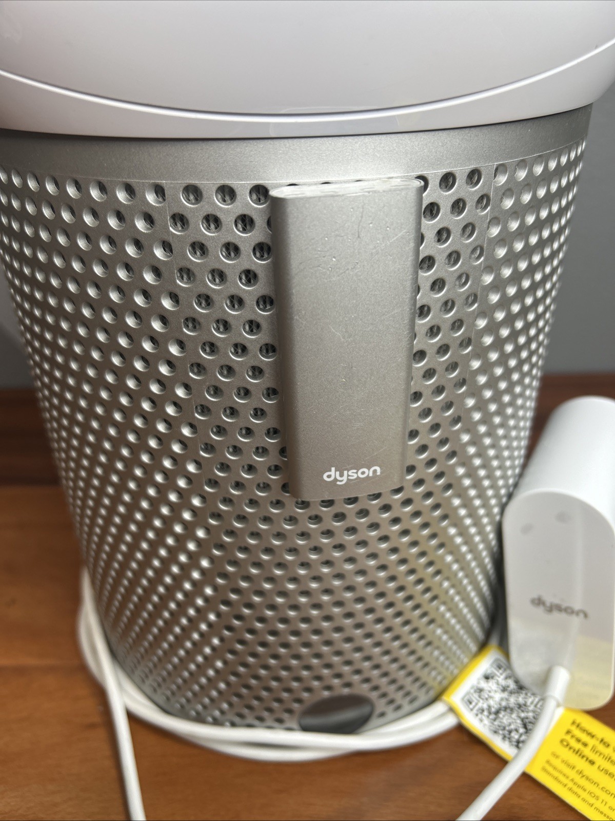Dyson Pure Cool Me BP01 Personal Air Purifier Fan with remote