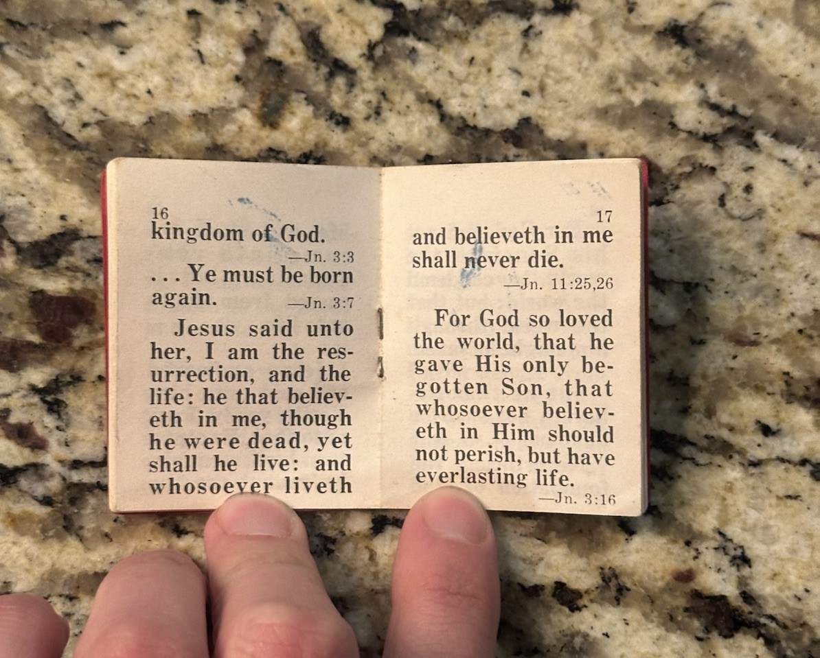 Mini Personal Bible Verses Book, 2.5 in, Red Vintage, R.W. Fair Foundation