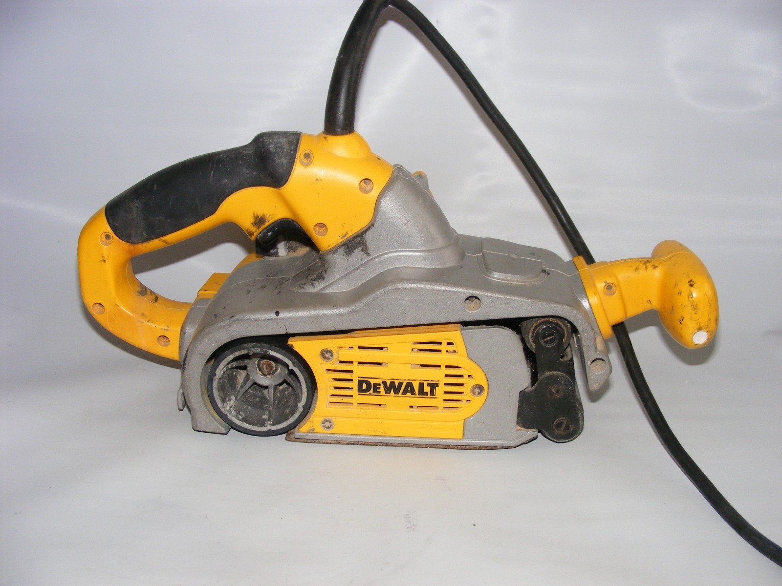 Dewalt Belt Sander DW432 Type 1 Used Belt 3 x 21 inches
