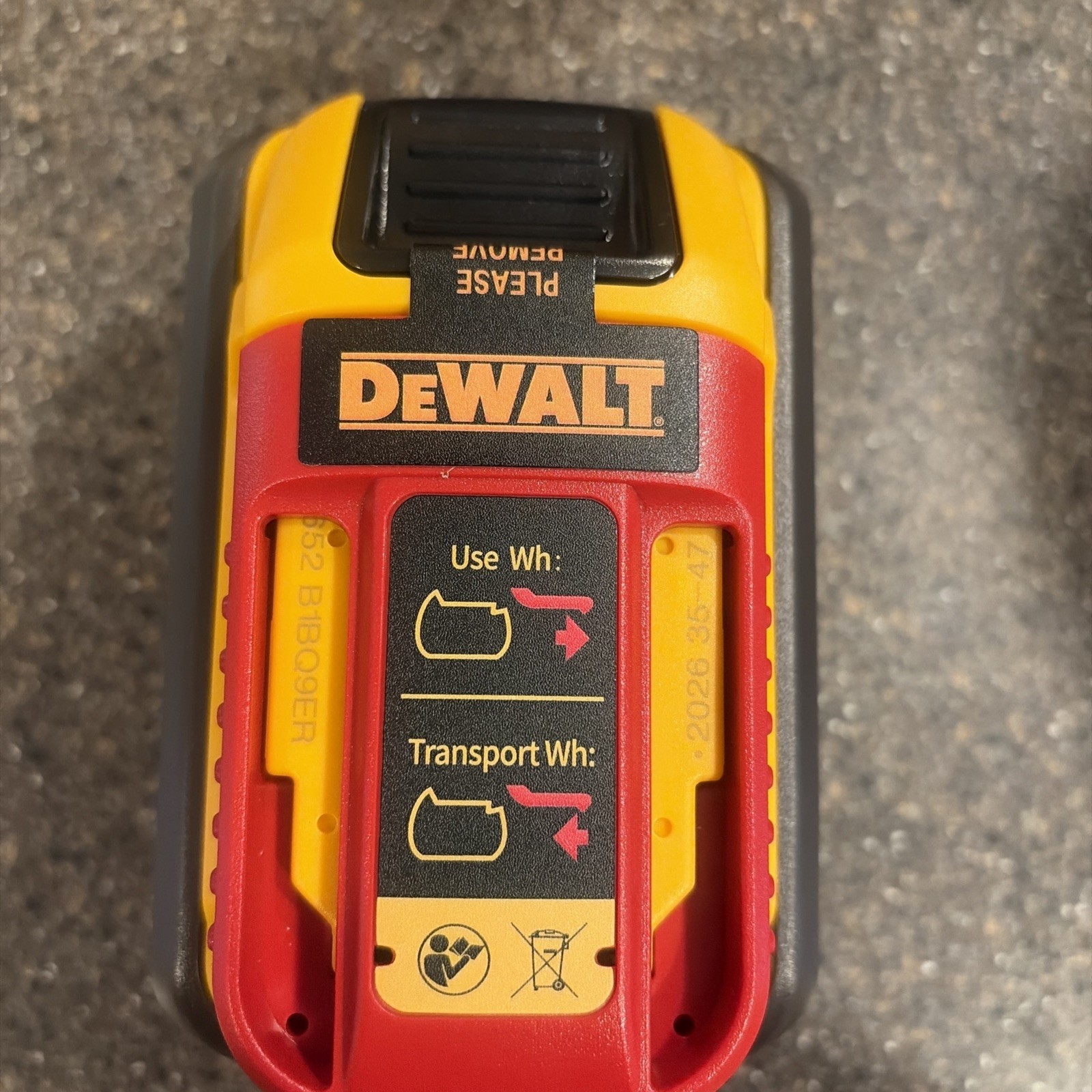 NEW Genuine DEWALT DCB615 20v/60v Max FLEXVOLT 15 Ah Li-Ion Battery NEW IN BOX