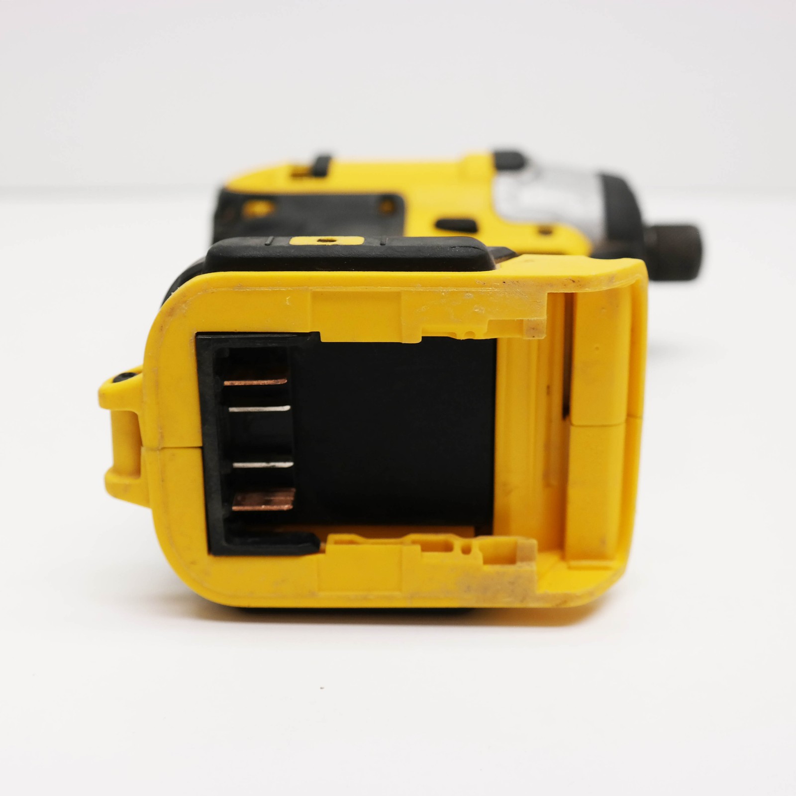 DeWalt DCF885 20V Max Lithium Ion 1/4 Impact Driver ONLY