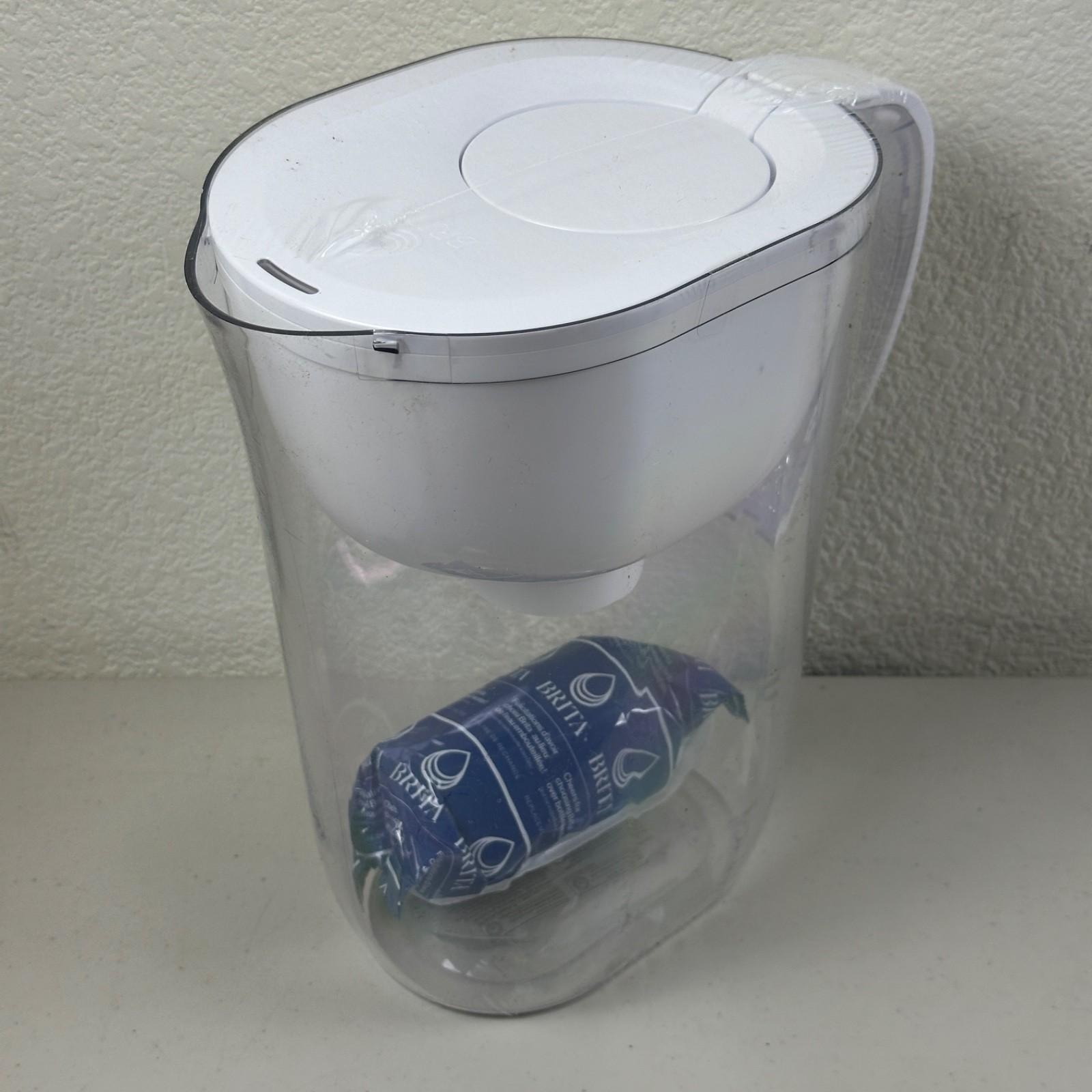 Brita Large 10-Cup Elite Water Filter Pitcher New Sealed White