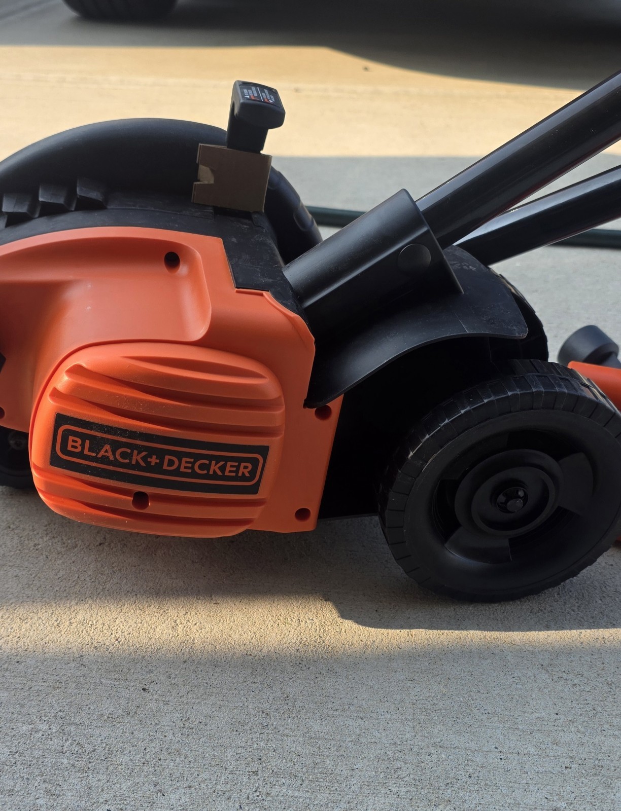BLACK+DECKER 7.5 in. 12 Amp Corded Electric 2-in-1 Lawn Edger & Trencher-LE760FF