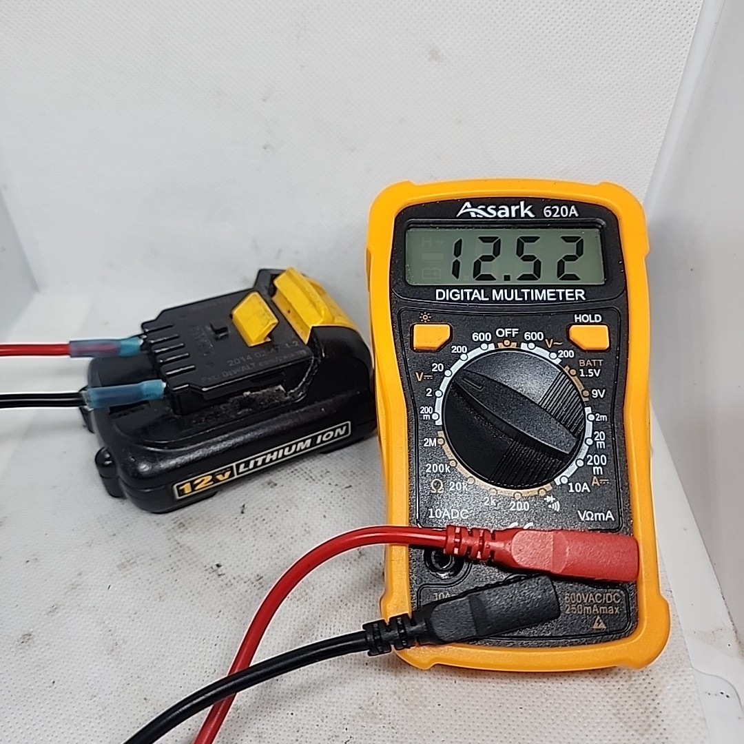 OEM Genuine DeWalt DCB120 12V MAX Lithium Ion 2014 REFRESHED 1.3Ah Battery Pack
