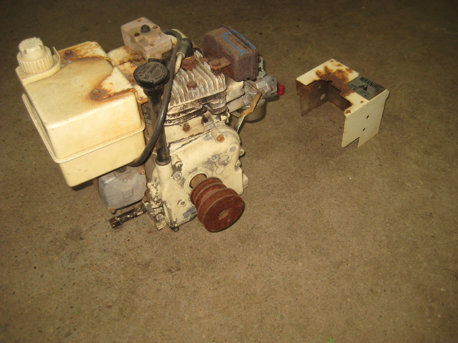 Tecumseh 5 hp Horizontal Shaft Engine W/Electric Start a Vintage Snowblower