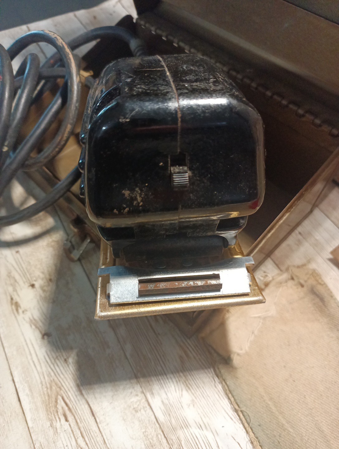 Vintage WEN Electric Power Hand Sander 404 With Metal Case Complete