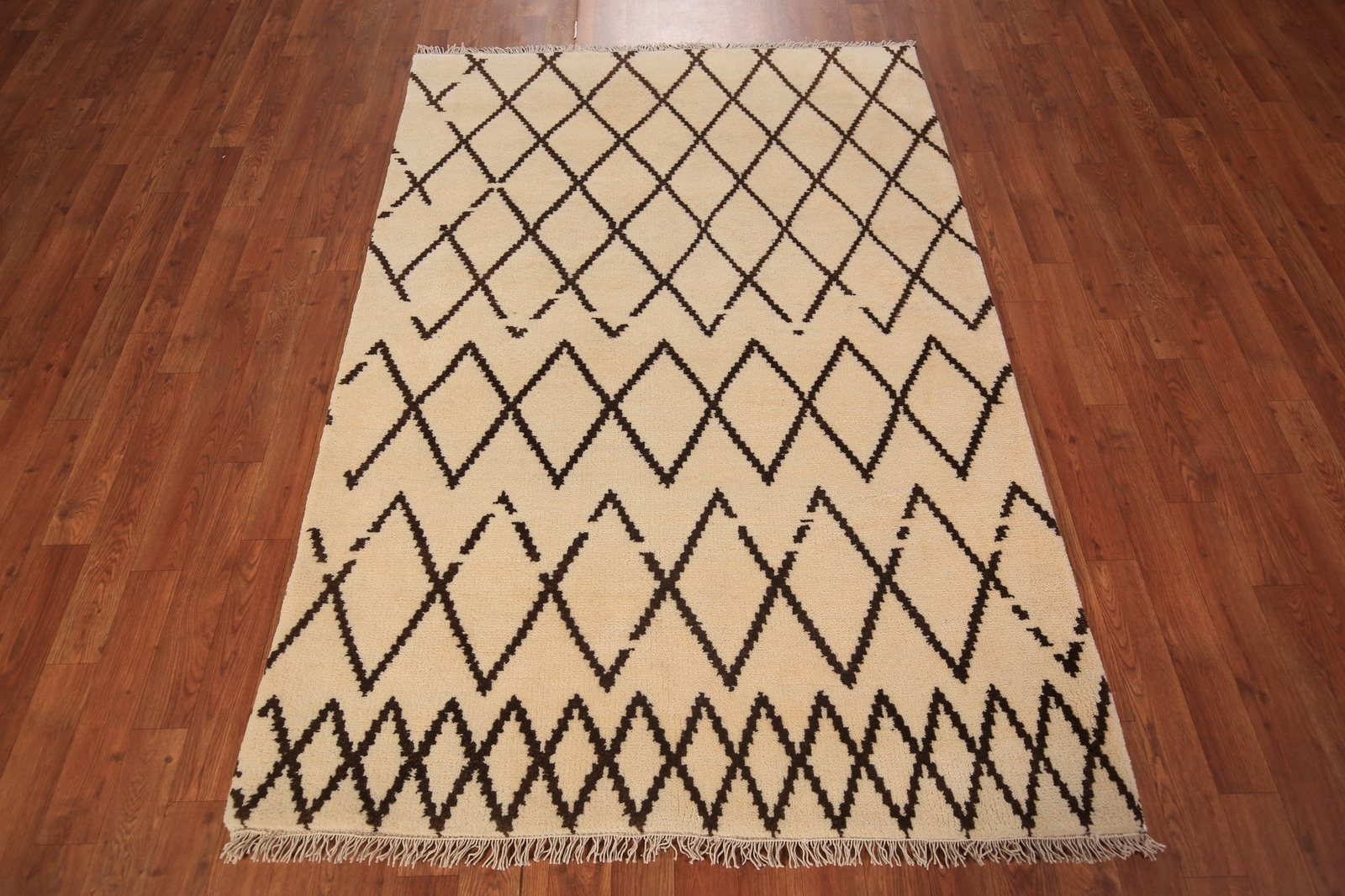 Modern Handmade Luxury Hand-Knotted Moroccan Wool Rugs for Any Room 4×6 ft