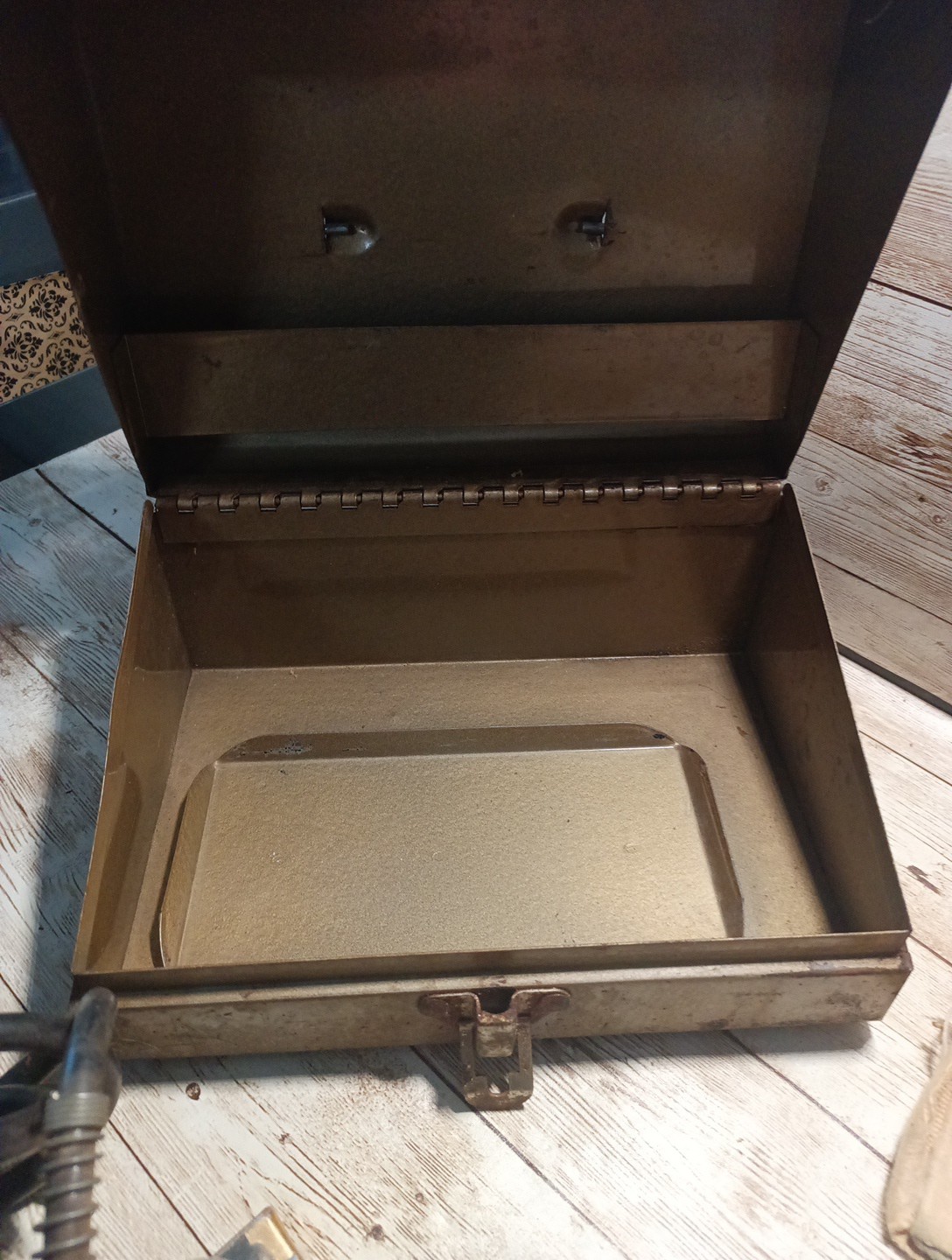 Vintage WEN Electric Power Hand Sander 404 With Metal Case Complete