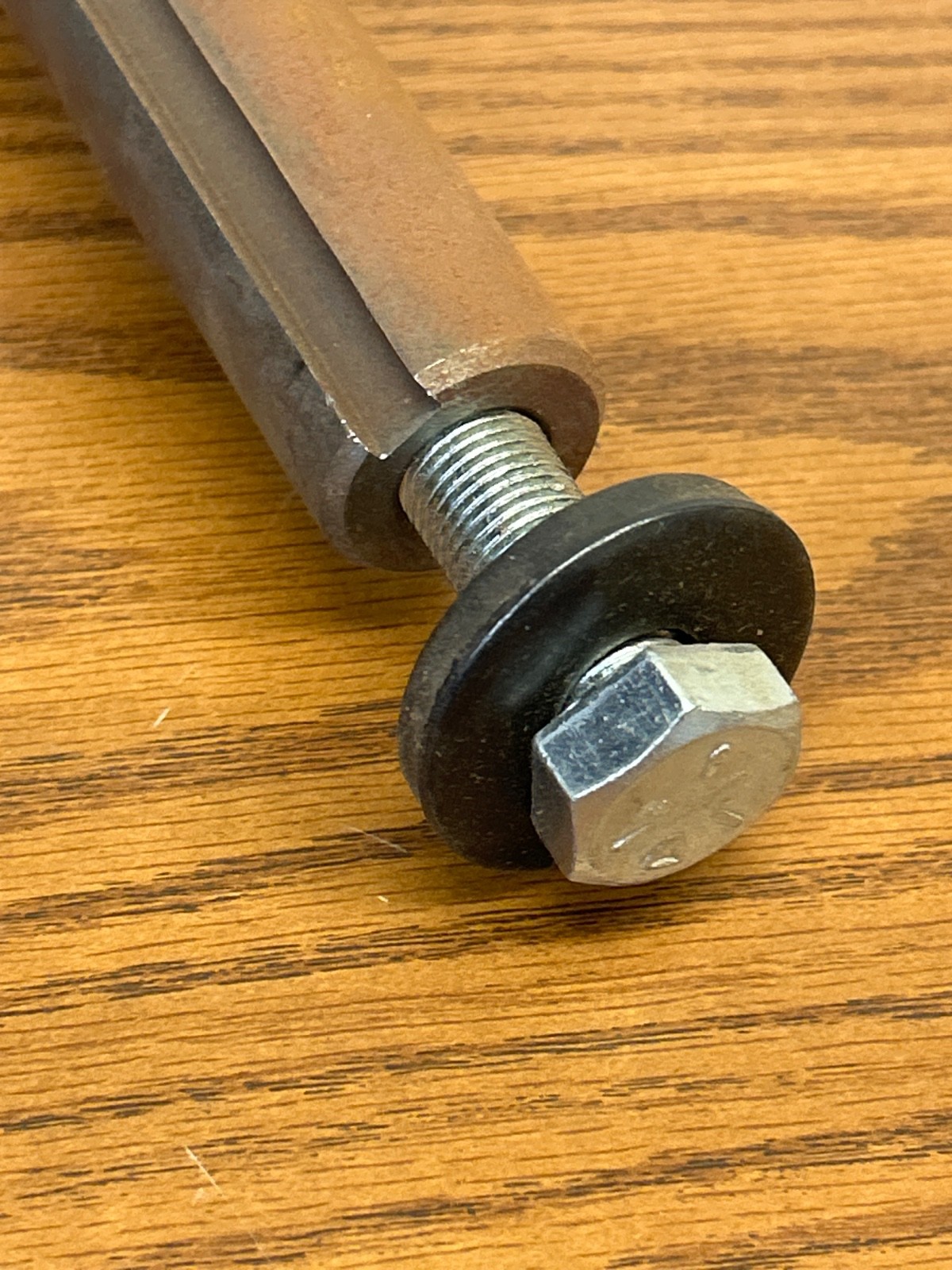 DIXON SPINDLE SHAFT 539119693 READ Description Blade held on with nut