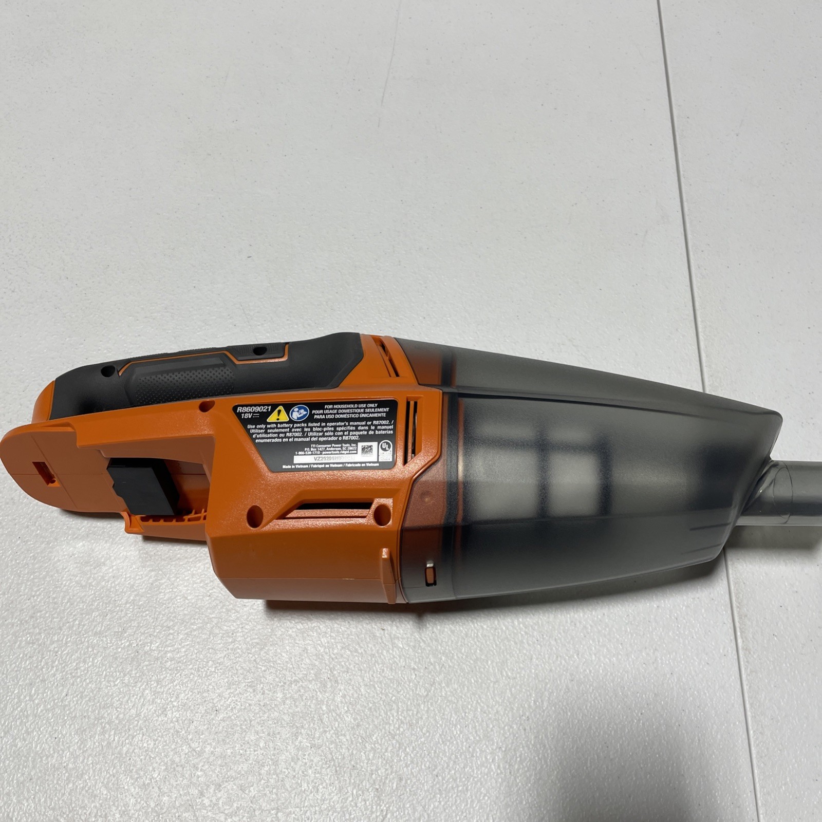 RIDGID 18V Cordless Handheld Vacuum R8609021B Tool Only Orange/Gray
