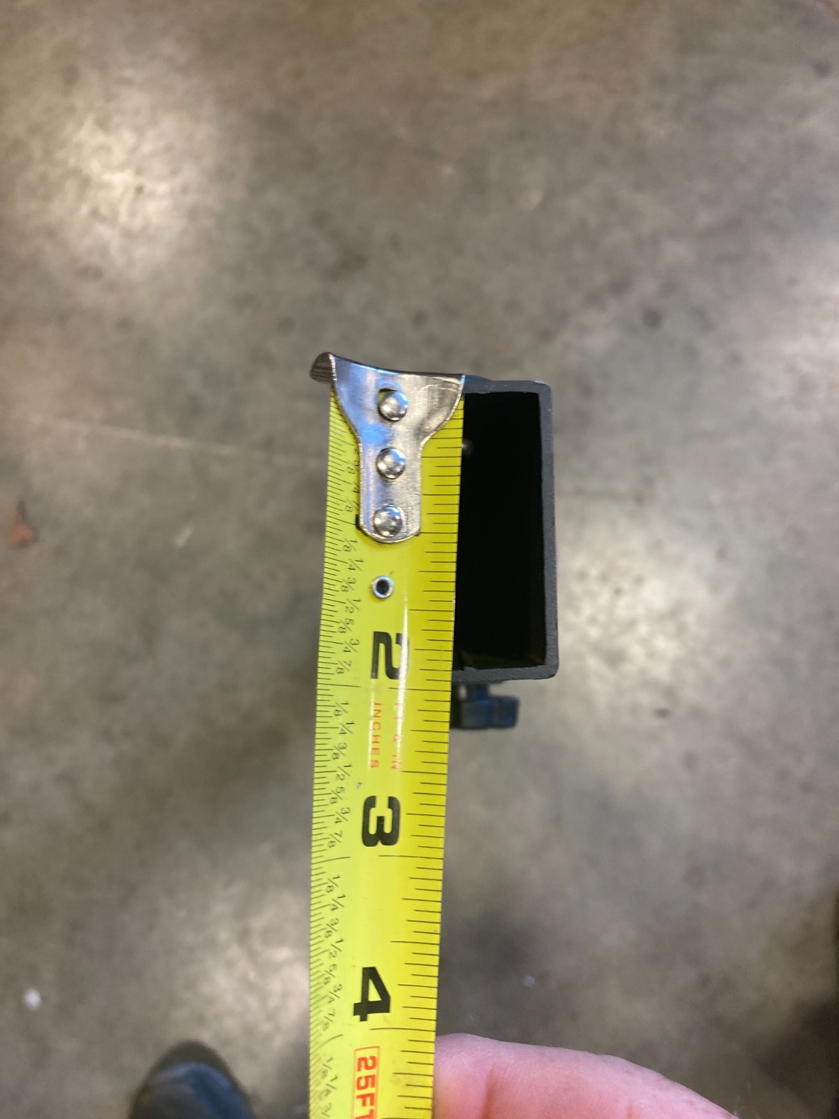6 Cantilever Umbrella Main Base Poles ( you get 6 poles)