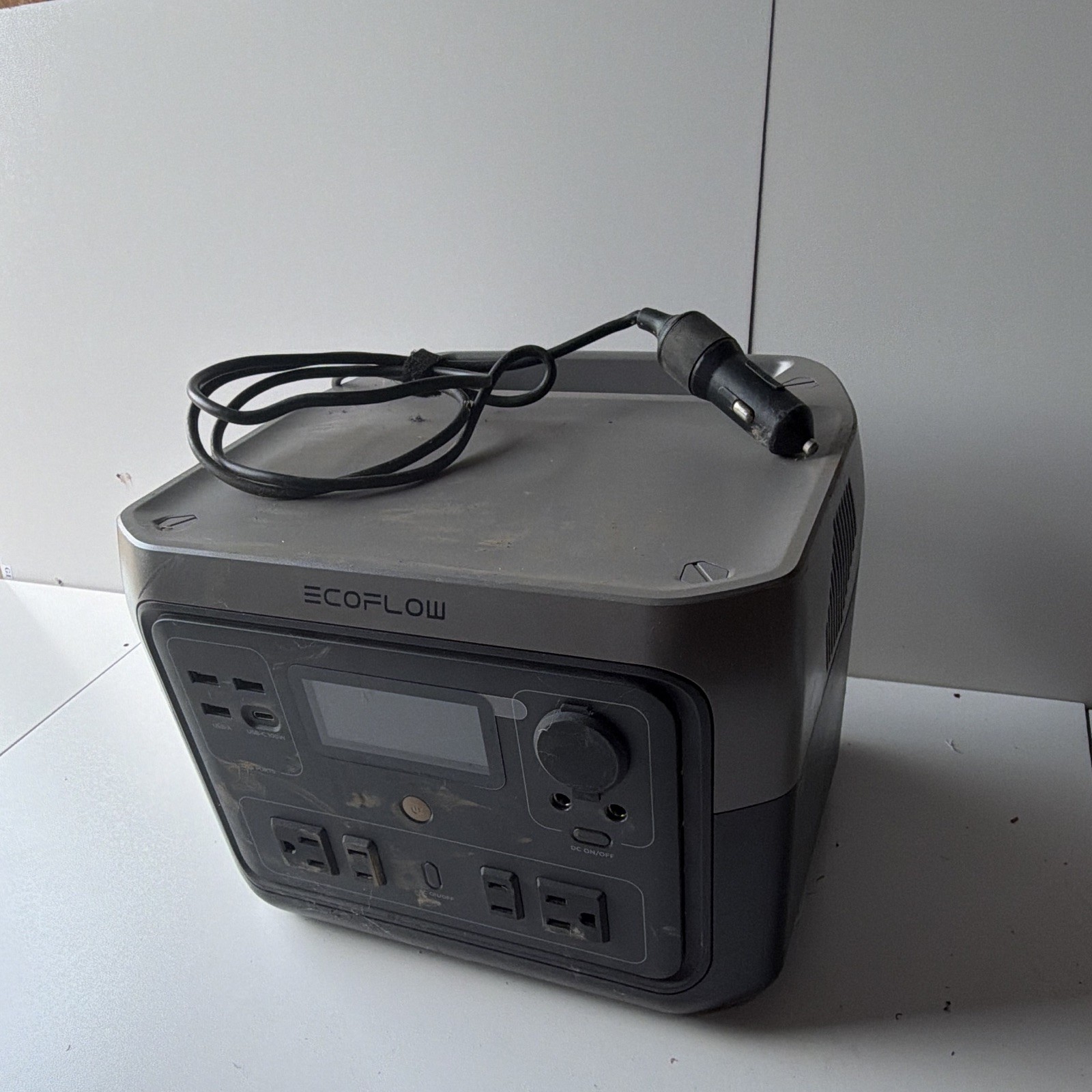 EcoFlow RIVER Portable Power Station Charger/Inverter 151-200W LCD USB Gray