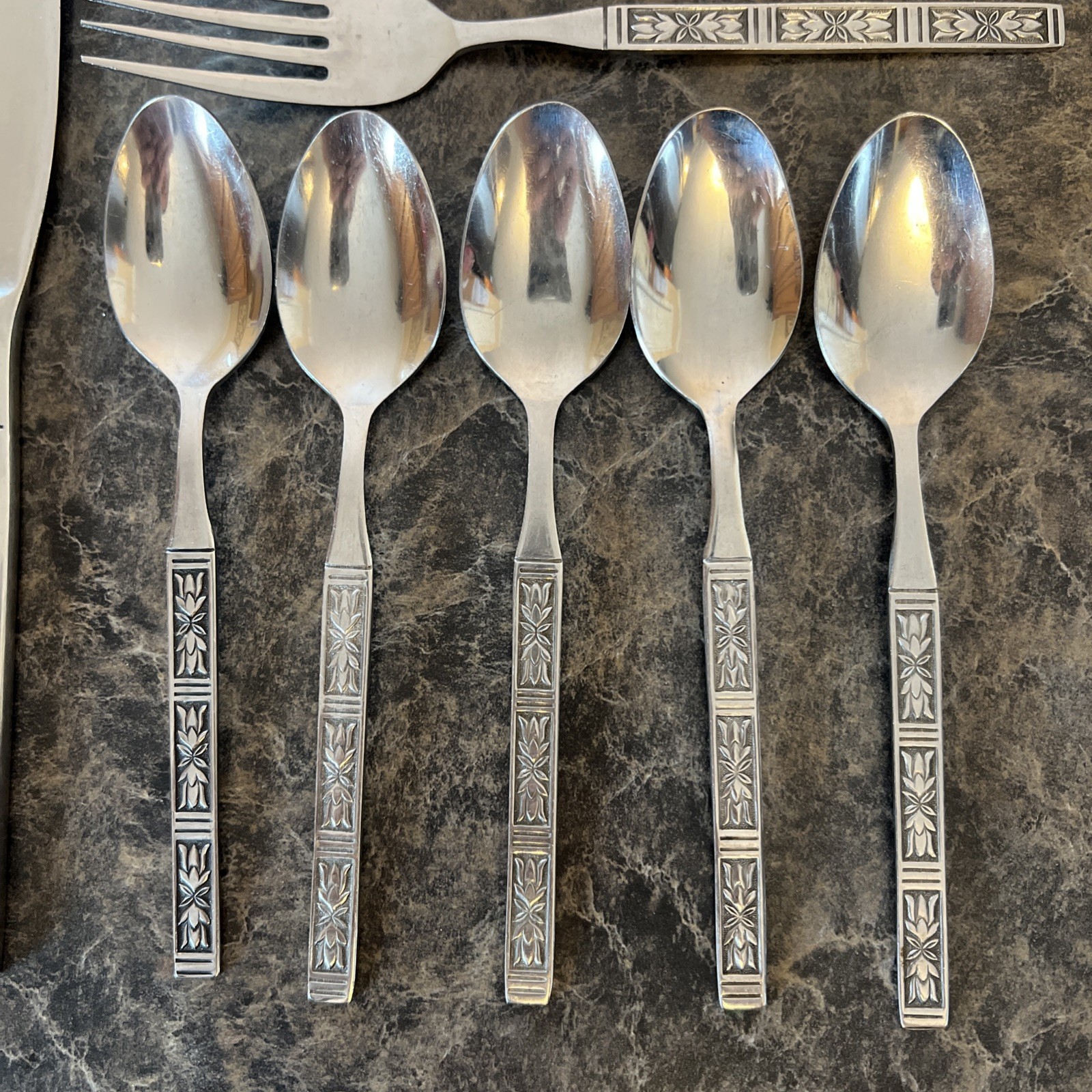 13 LIFETIME Cutlery LCU11 Stainless Dinner Forks Spoons Knives Flatware
