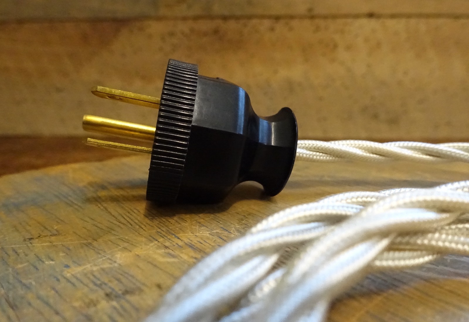 3 Prong Antique Replica Electrical Plug – Grounded long neck decagon design