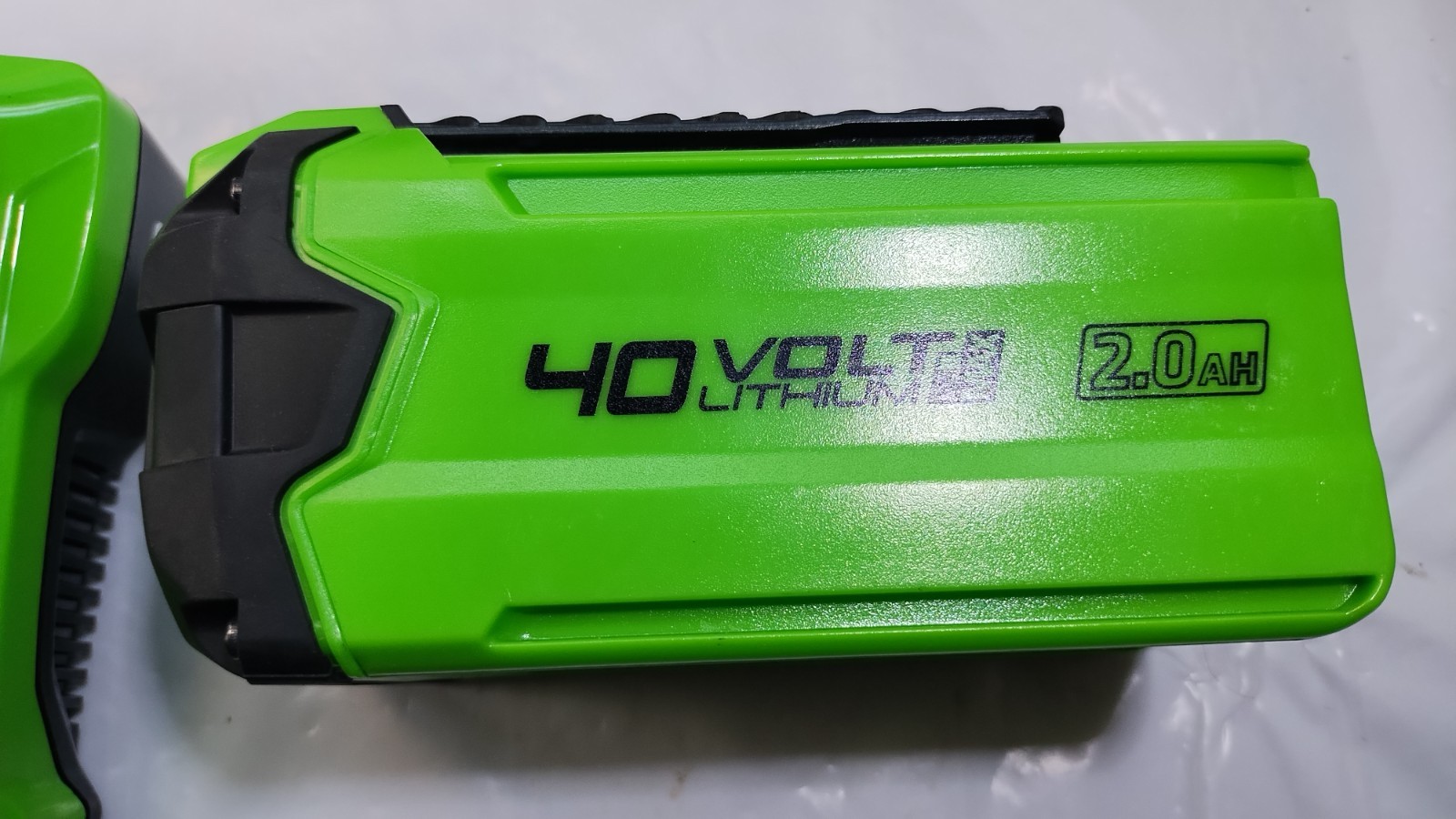 GreenWorks G-MAX Variable Speed Cordless Blower 150 MPH, 40V 2Ah Batt + Charger.