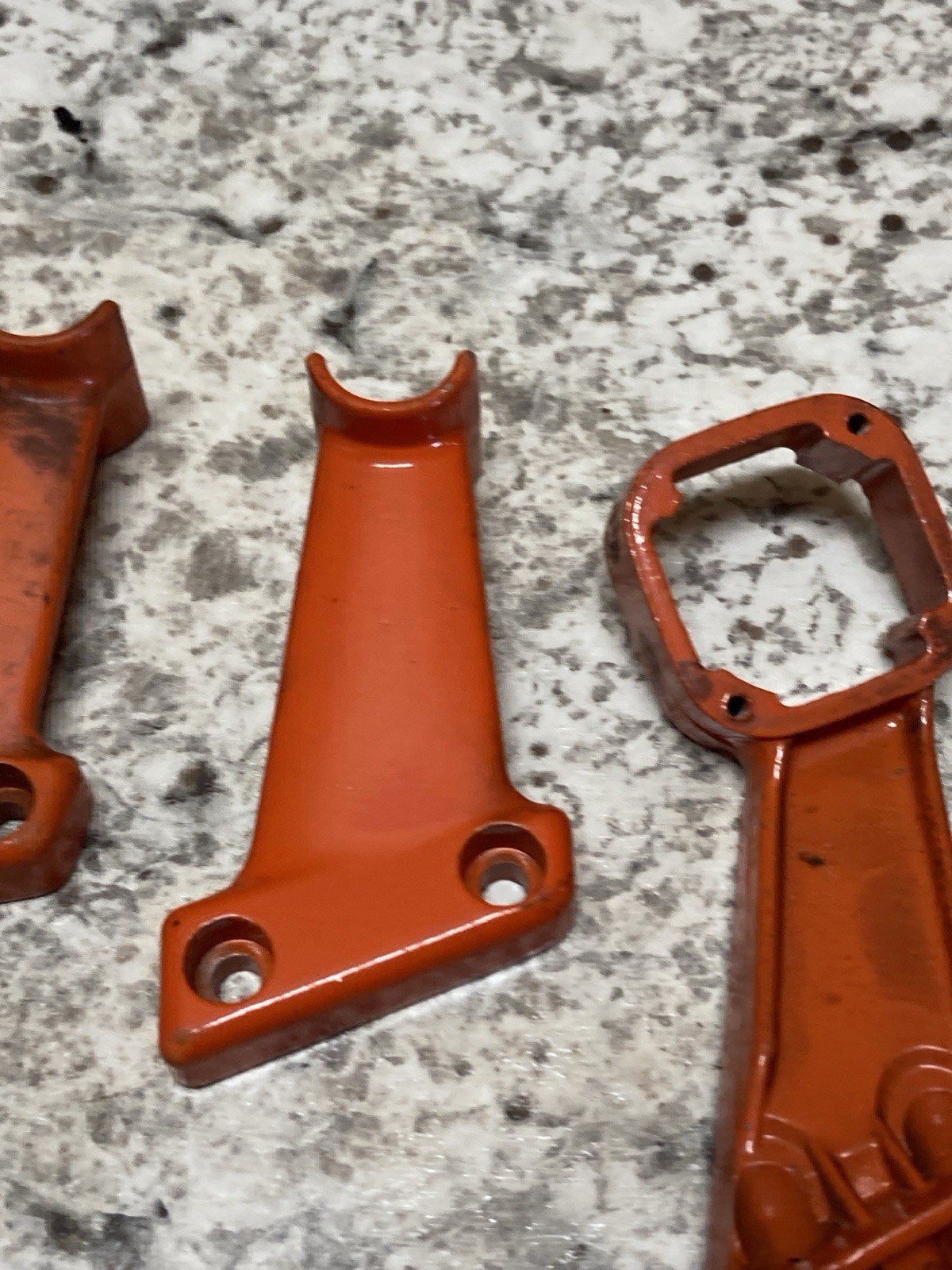 Echo Support Brackets CS601 and Other Models – Unknown Part Numbers