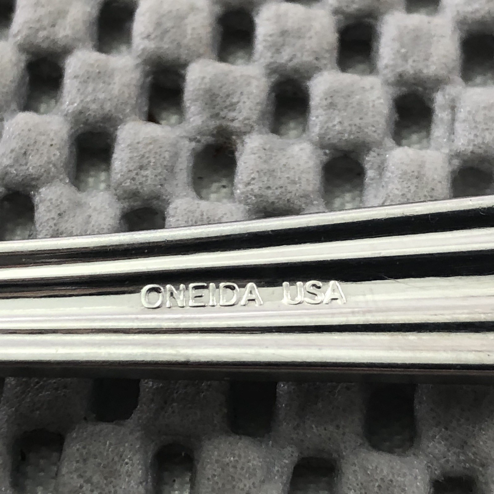 Oneida USA UNITY Stainless Flatware Pieces ~ 4 Teaspoons