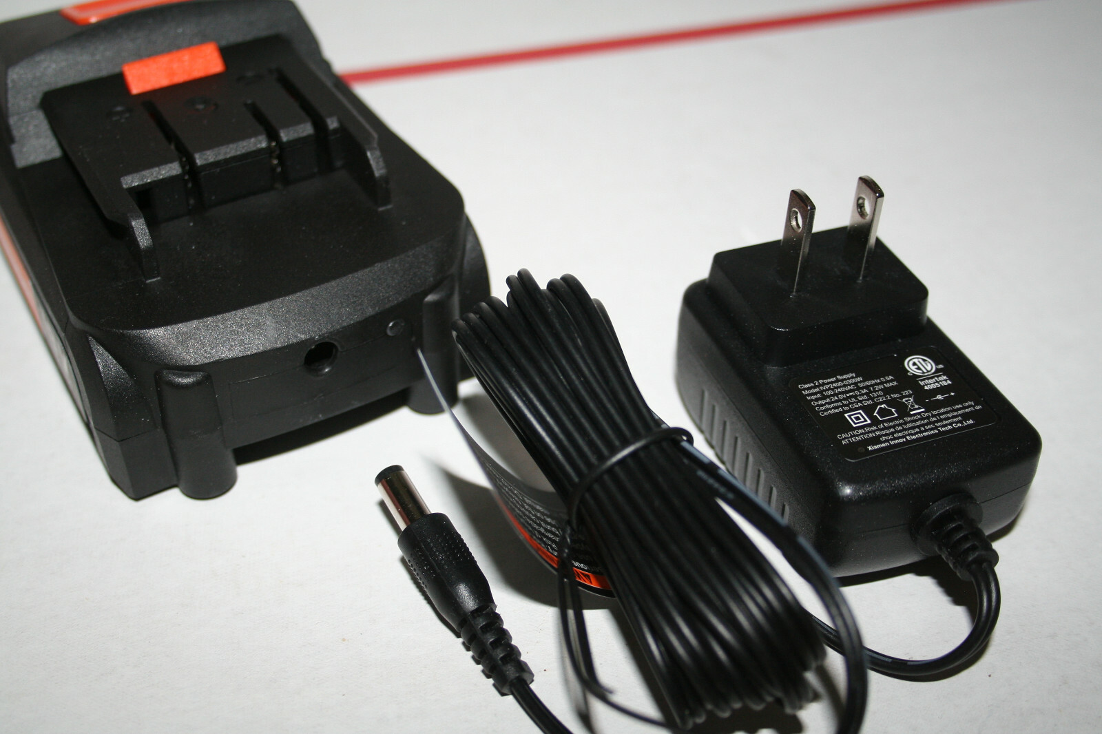 Warrior 18V Lithium Battery Pack 1.3 Ah With Charger LED Status Indicator 58389