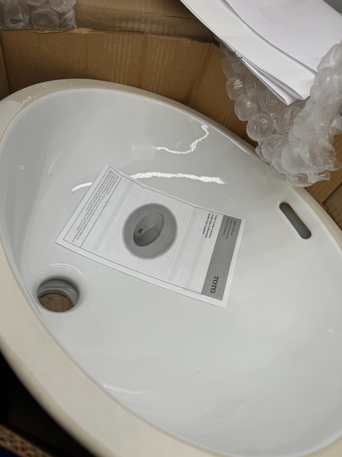 Toto lt579g#01 17″ Undermount Bathroom Sink, CeFiONtect, Cotton White